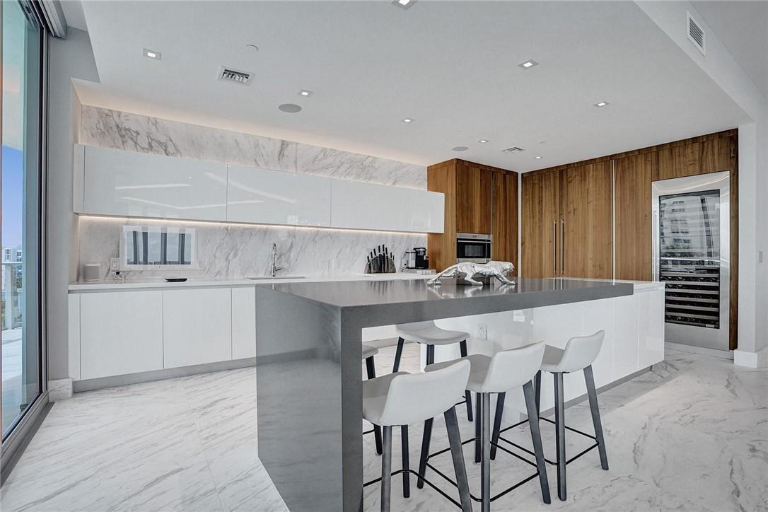 Paramount - Residential