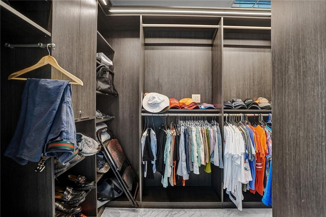 Paramount - Residential