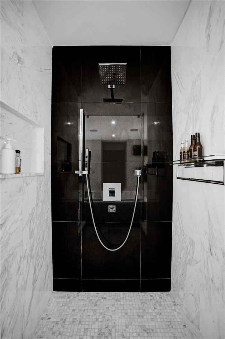 Paramount - Residential