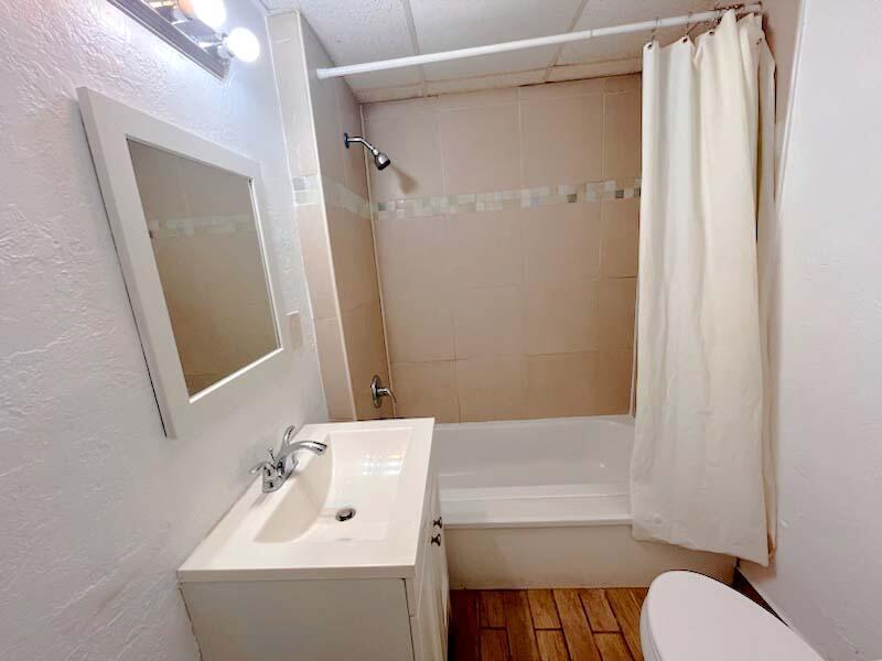 NORTH LAUDERDALE ESTATES - Residential Lease