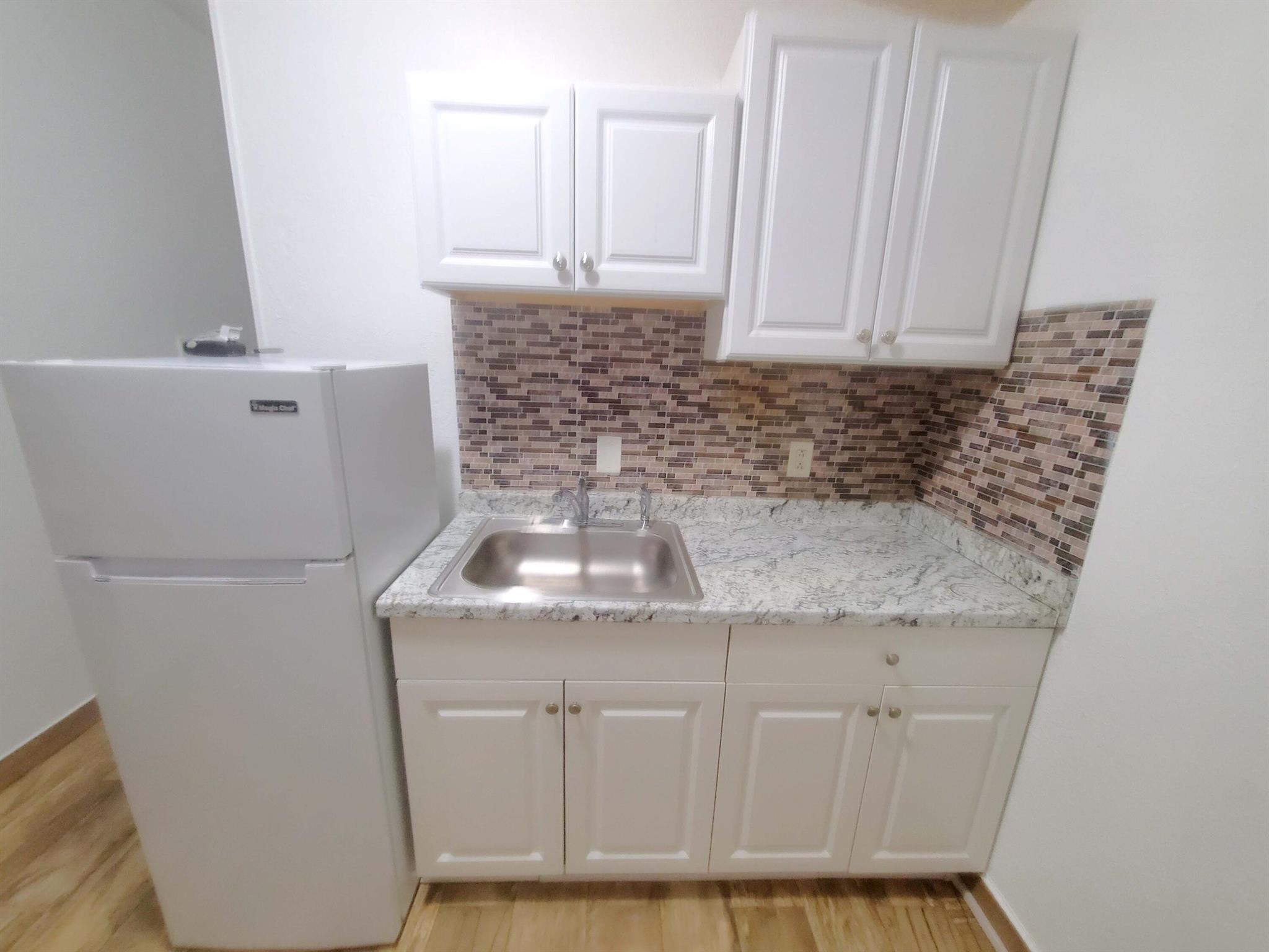 NORTH LAUDERDALE ESTATES - Residential Lease