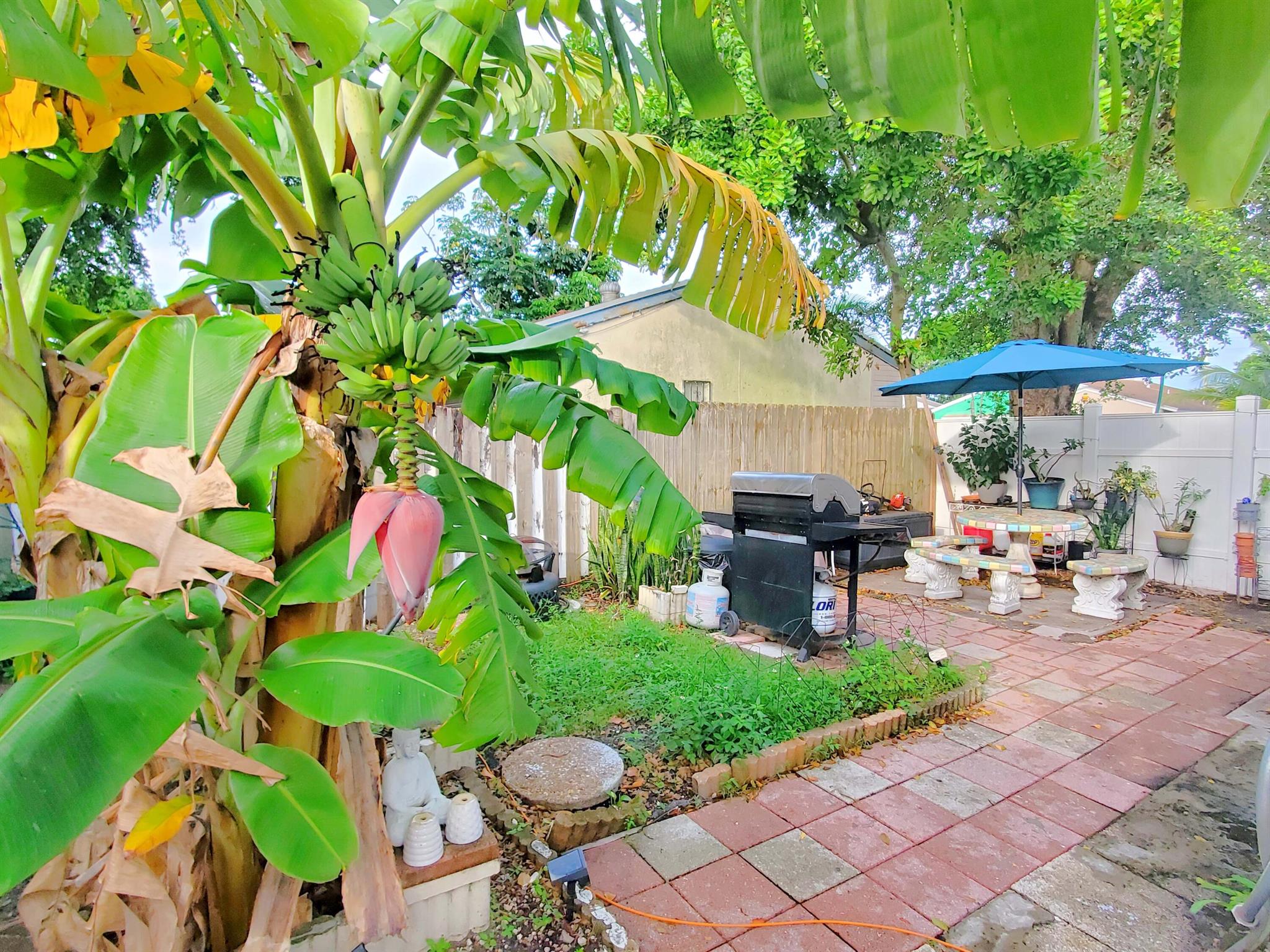 NORTH LAUDERDALE ESTATES - Residential Lease
