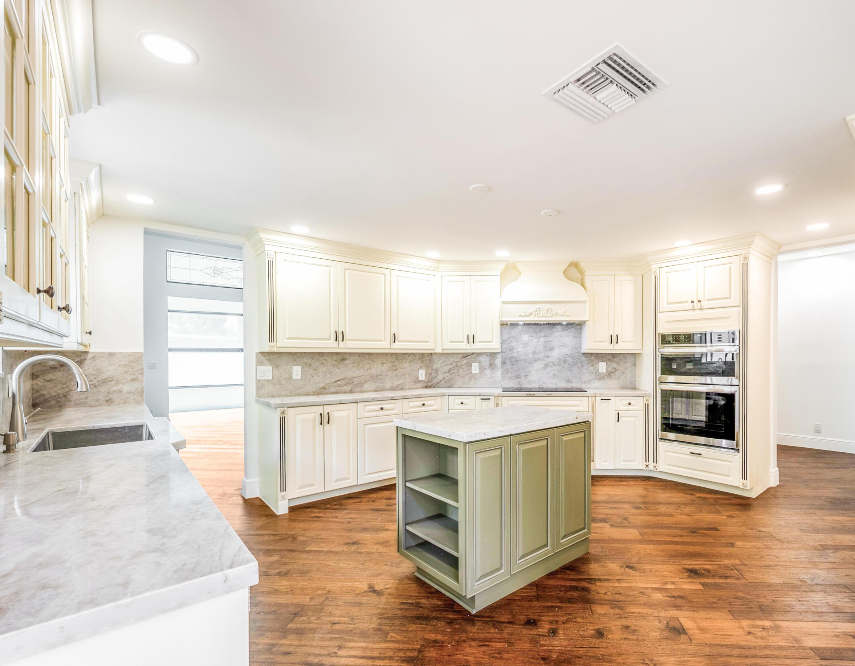 VILLA FLORA AT BOCA POINTE - Residential