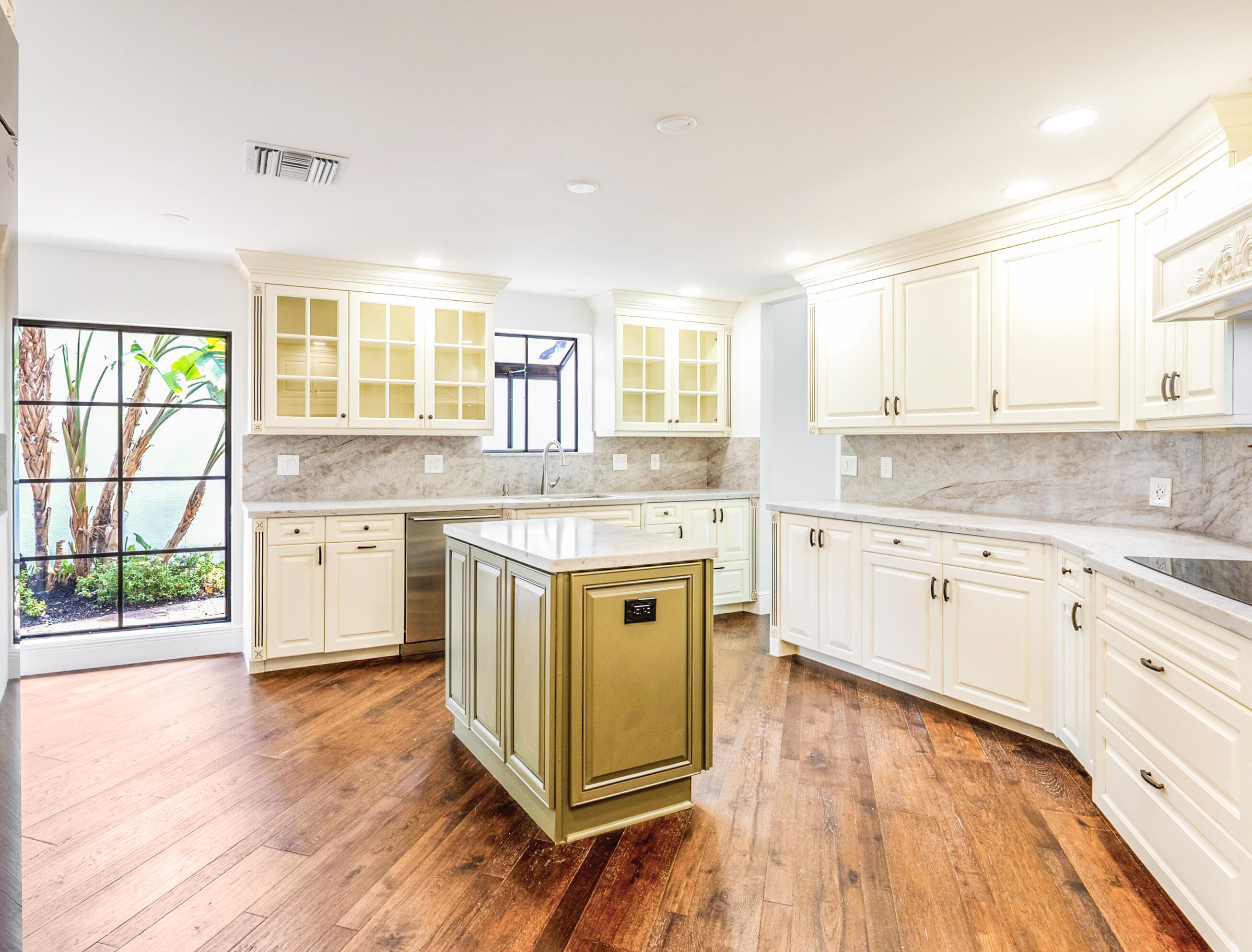 VILLA FLORA AT BOCA POINTE - Residential