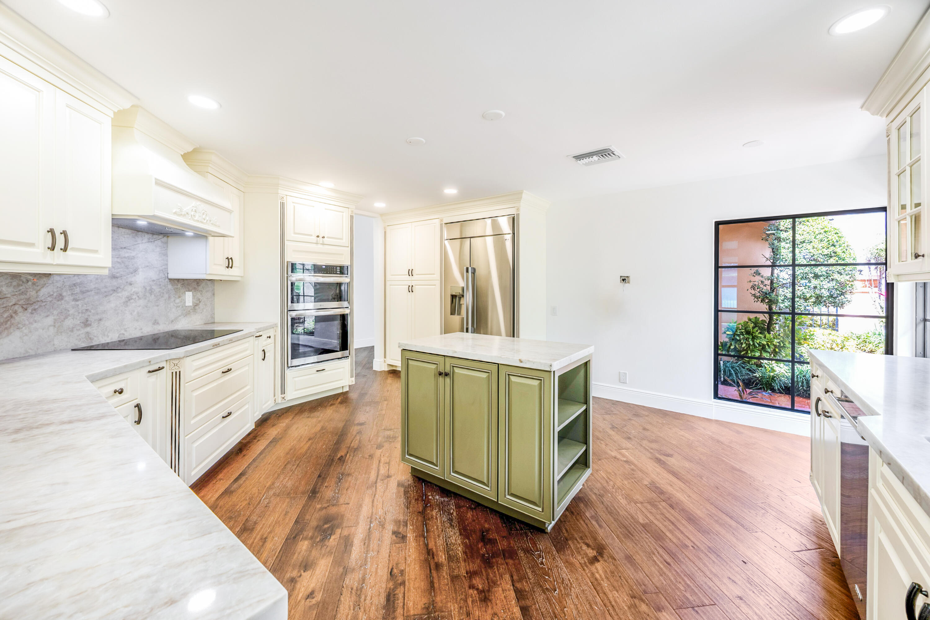 VILLA FLORA AT BOCA POINTE - Residential