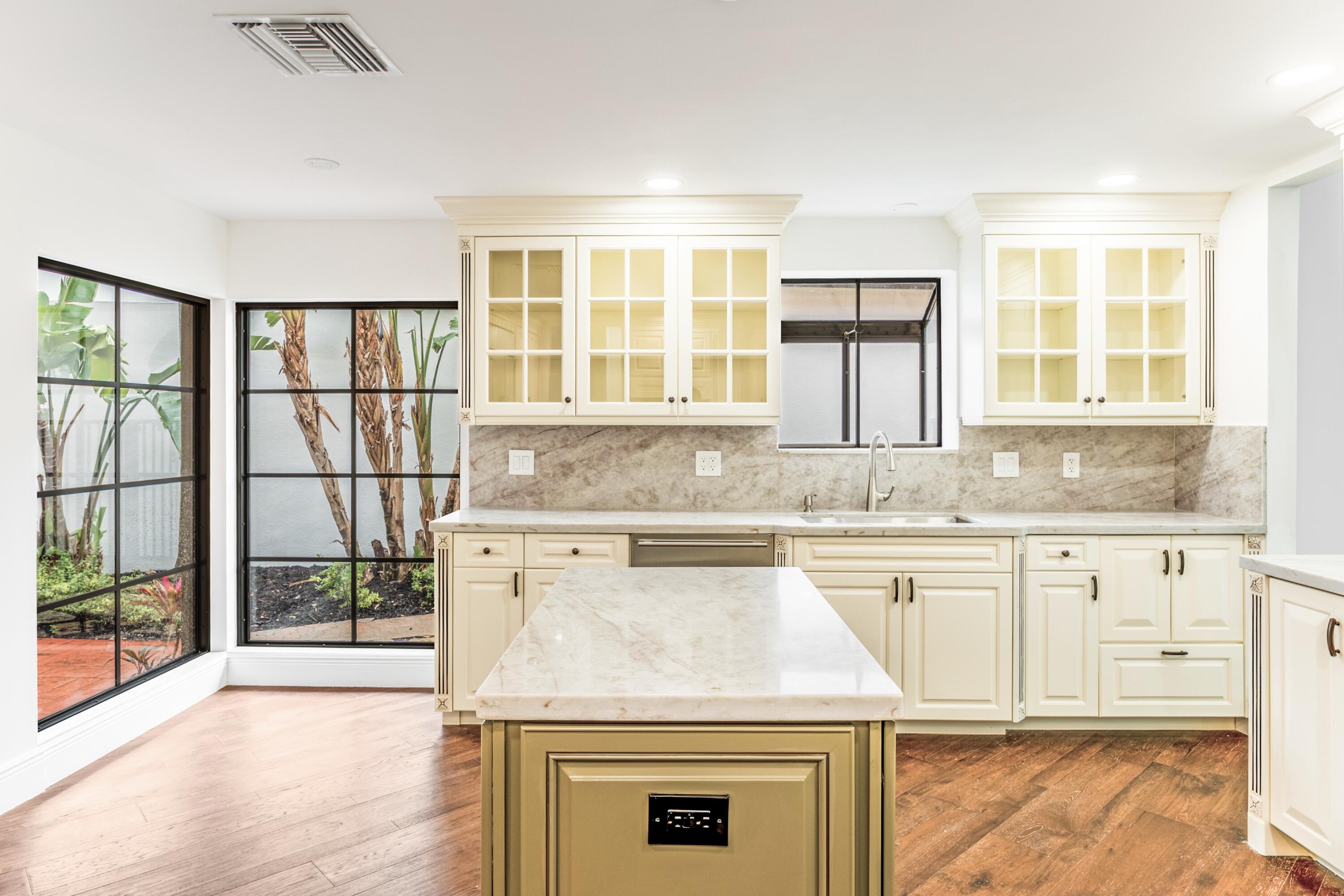 VILLA FLORA AT BOCA POINTE - Residential