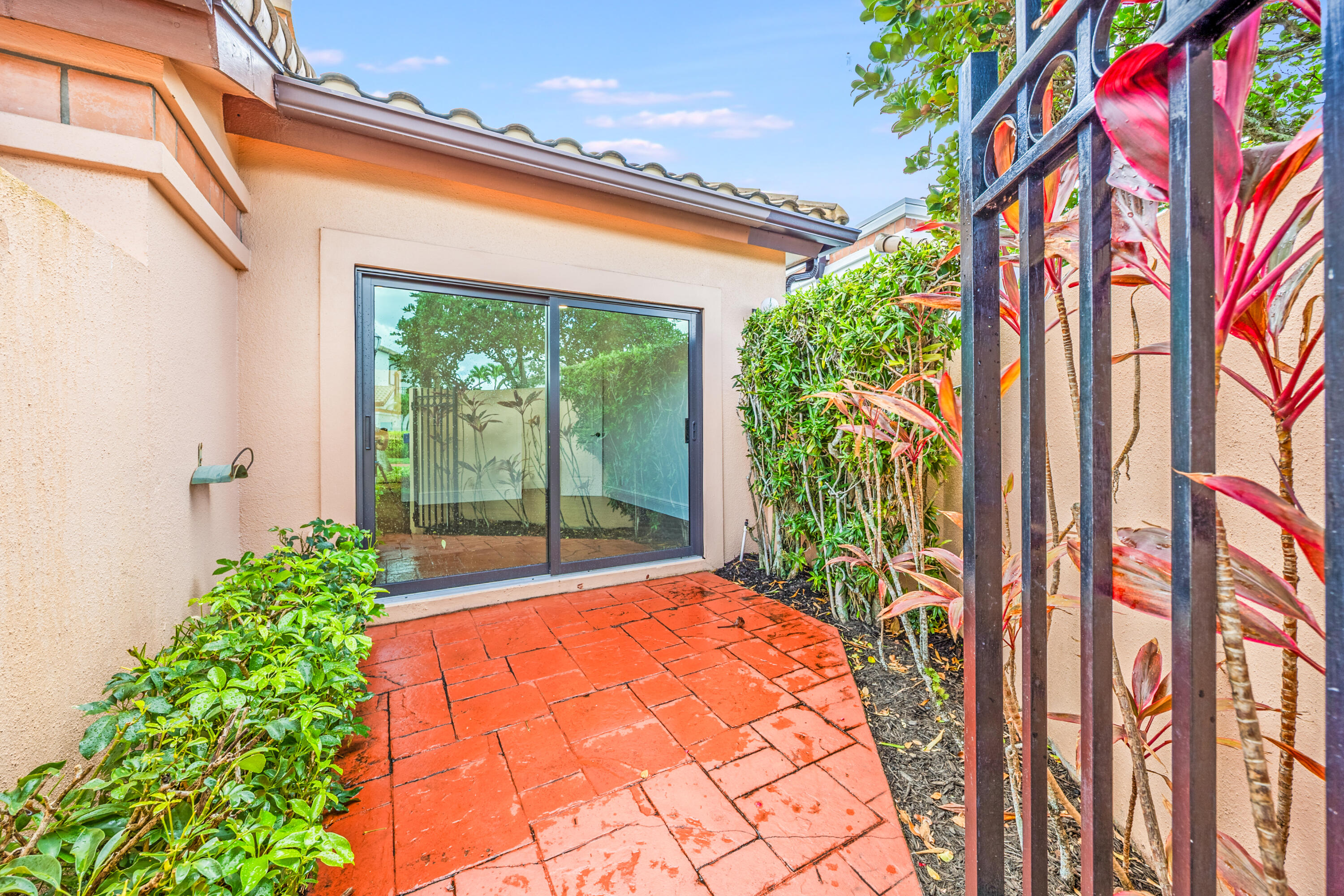 VILLA FLORA AT BOCA POINTE - Residential