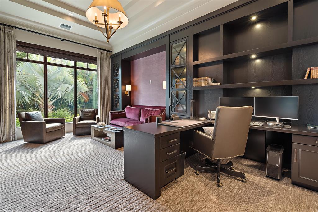 OLD PALM PL - Residential