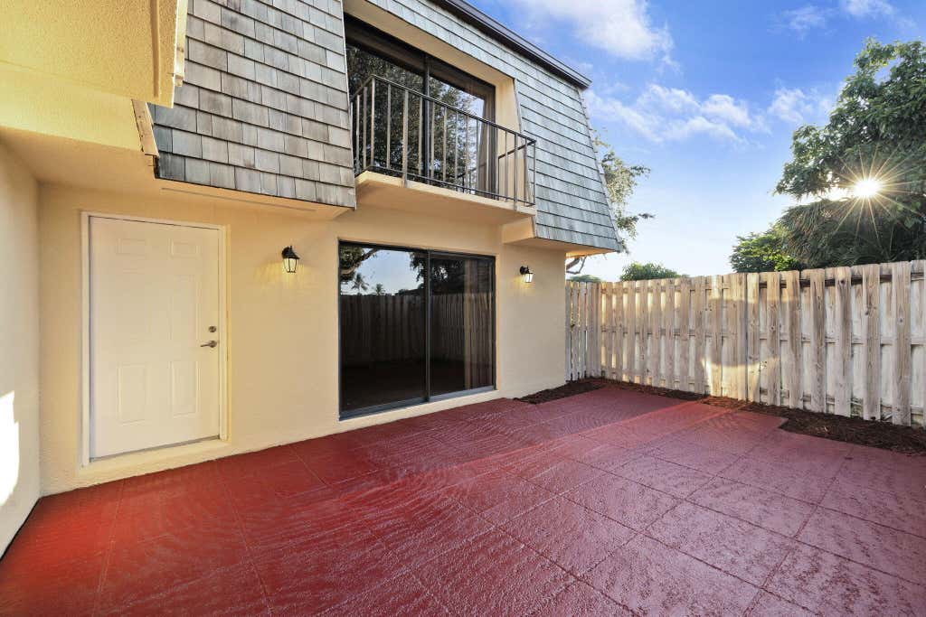 Photo of 244 Lake Arbor Drive, Palm Springs, FL 33461 (MLS # R10920270)