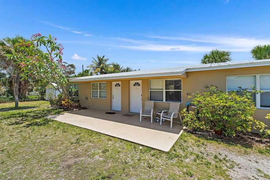 2 bedroom, 1 bath, half duplex in Tequesta! 700 square feet freshly painted, new carpet and ready to occupy. Full size washer dryer shared on site. No pets allowed. Close to everything Tequesta has to offer. Clean, quiet and tranquil. Come see it today!