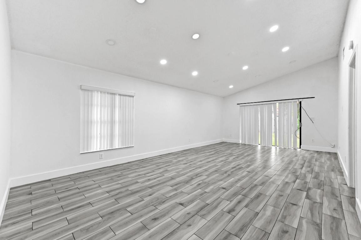 SUMMIT PINES - Residential