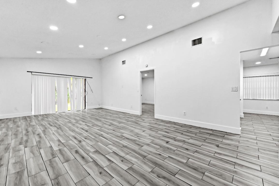 SUMMIT PINES - Residential