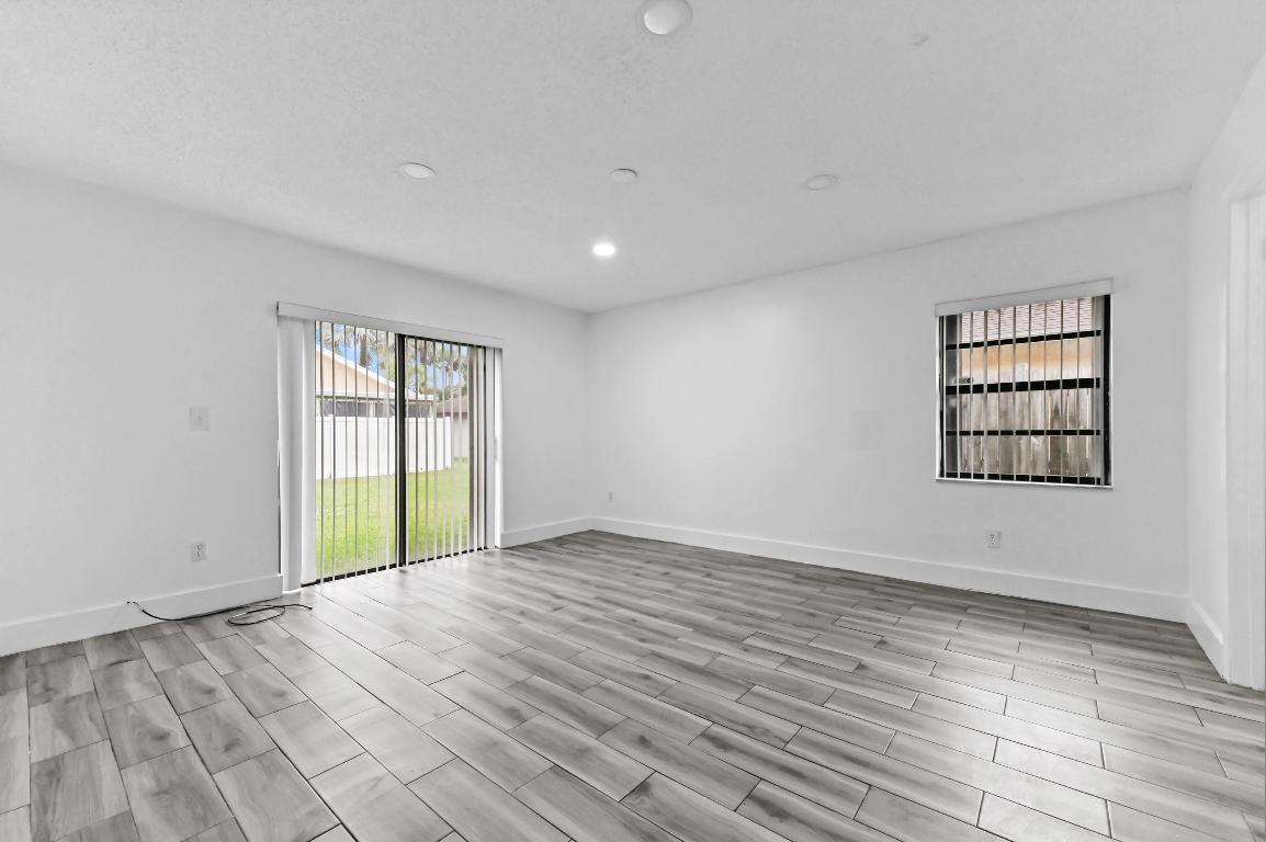 SUMMIT PINES - Residential