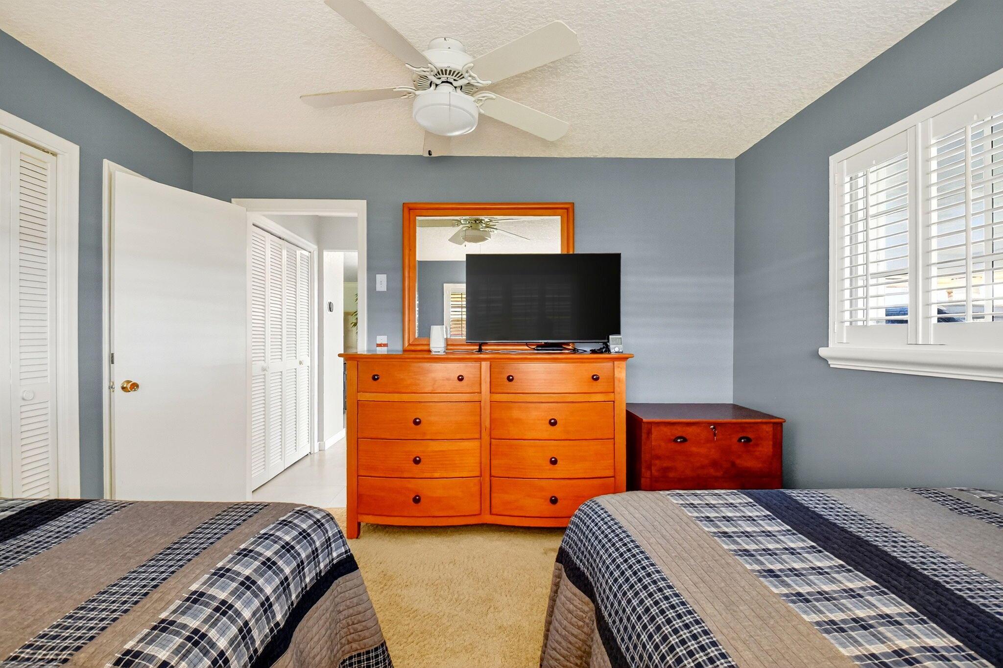 COLONY KEY VILLAS IN PB 2 - Residential