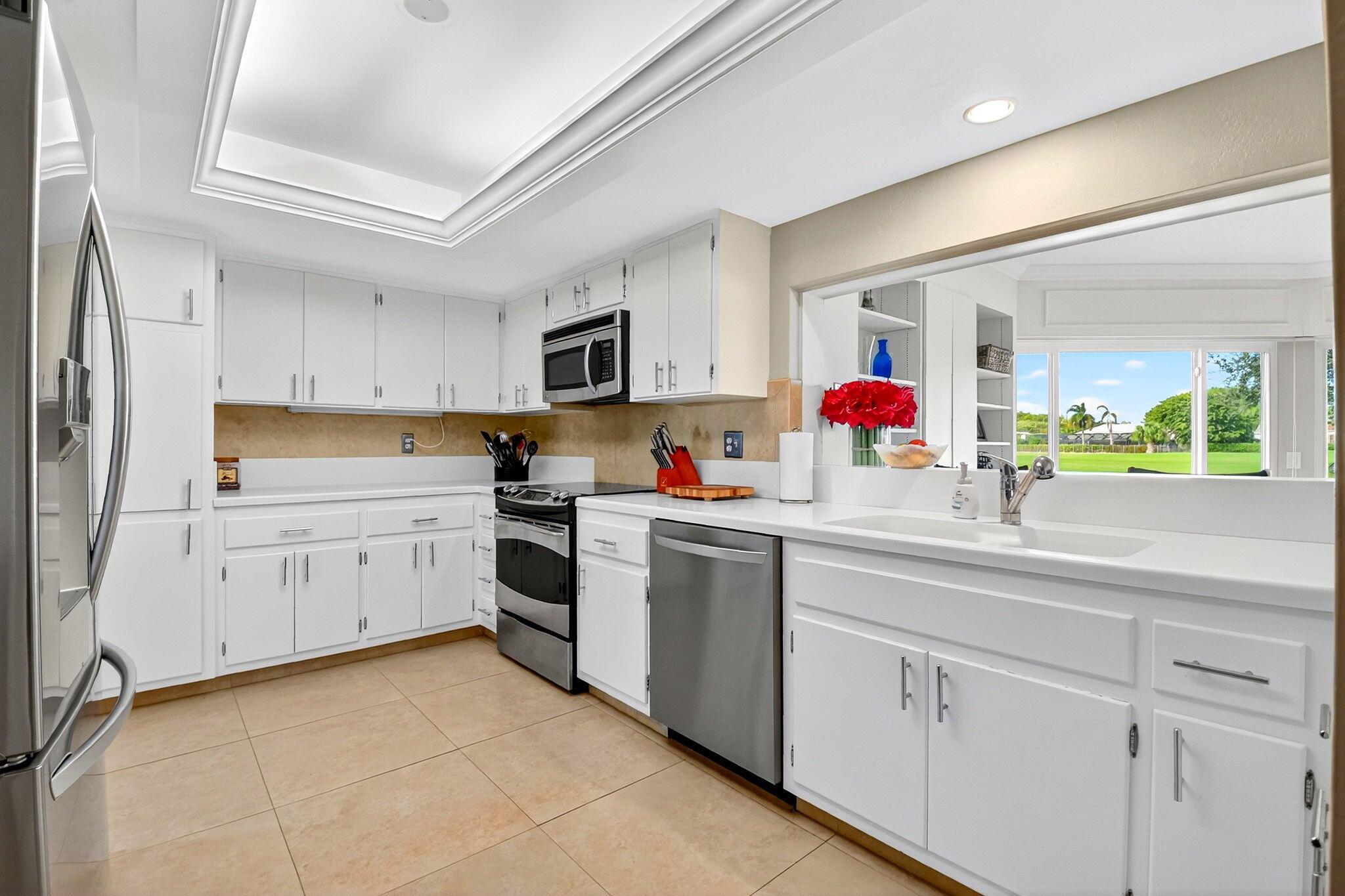 COLONY KEY VILLAS IN PB 2 - Residential