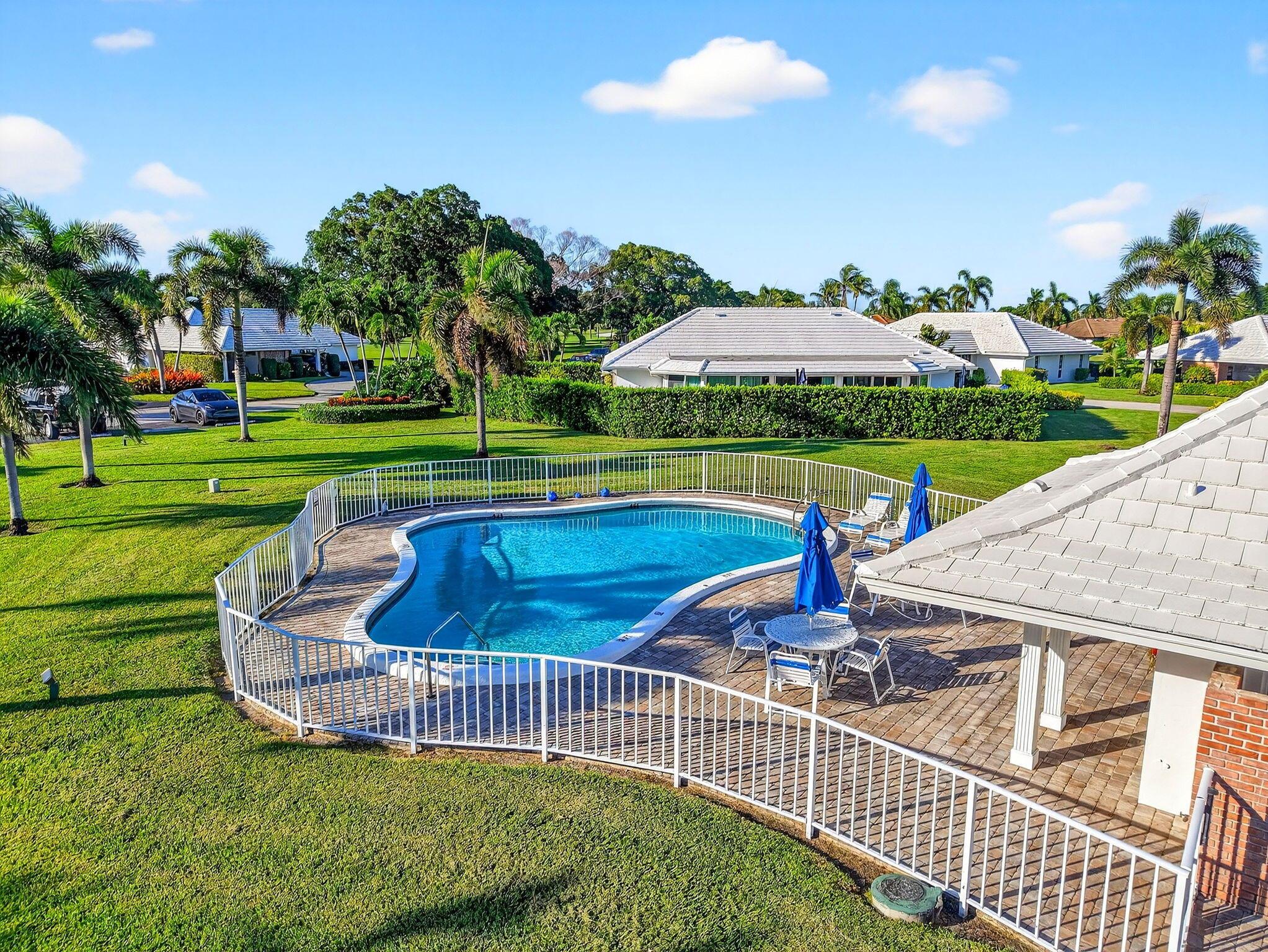 COLONY KEY VILLAS IN PB 2 - Residential