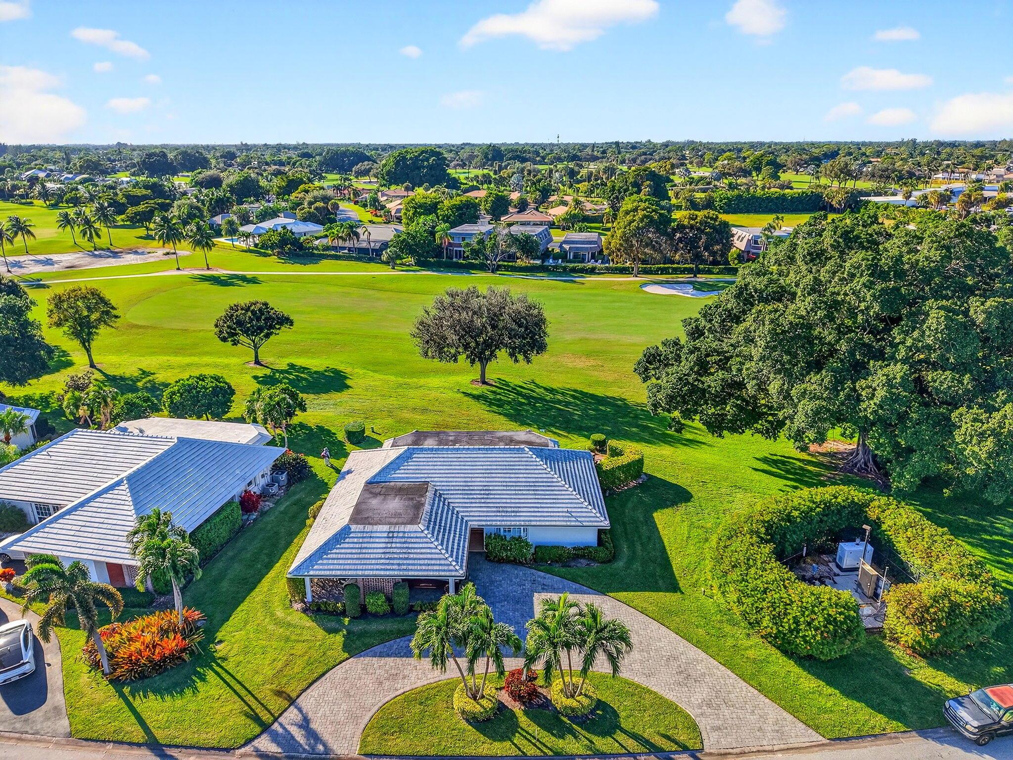 COLONY KEY VILLAS IN PB 2 - Residential