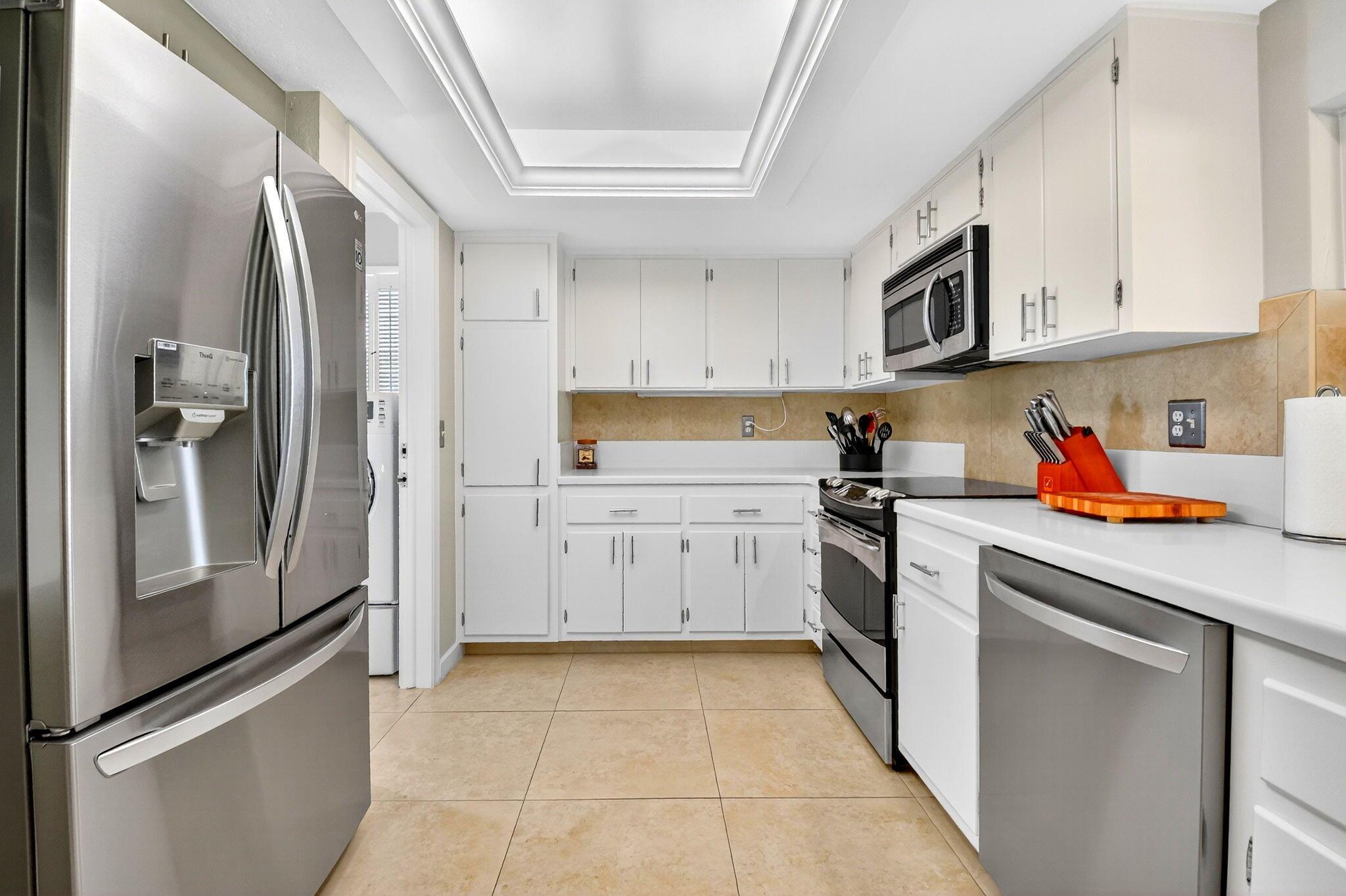 COLONY KEY VILLAS IN PB 2 - Residential