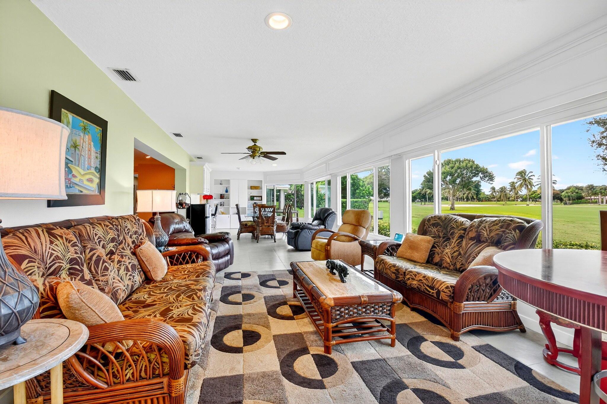 COLONY KEY VILLAS IN PB 2 - Residential