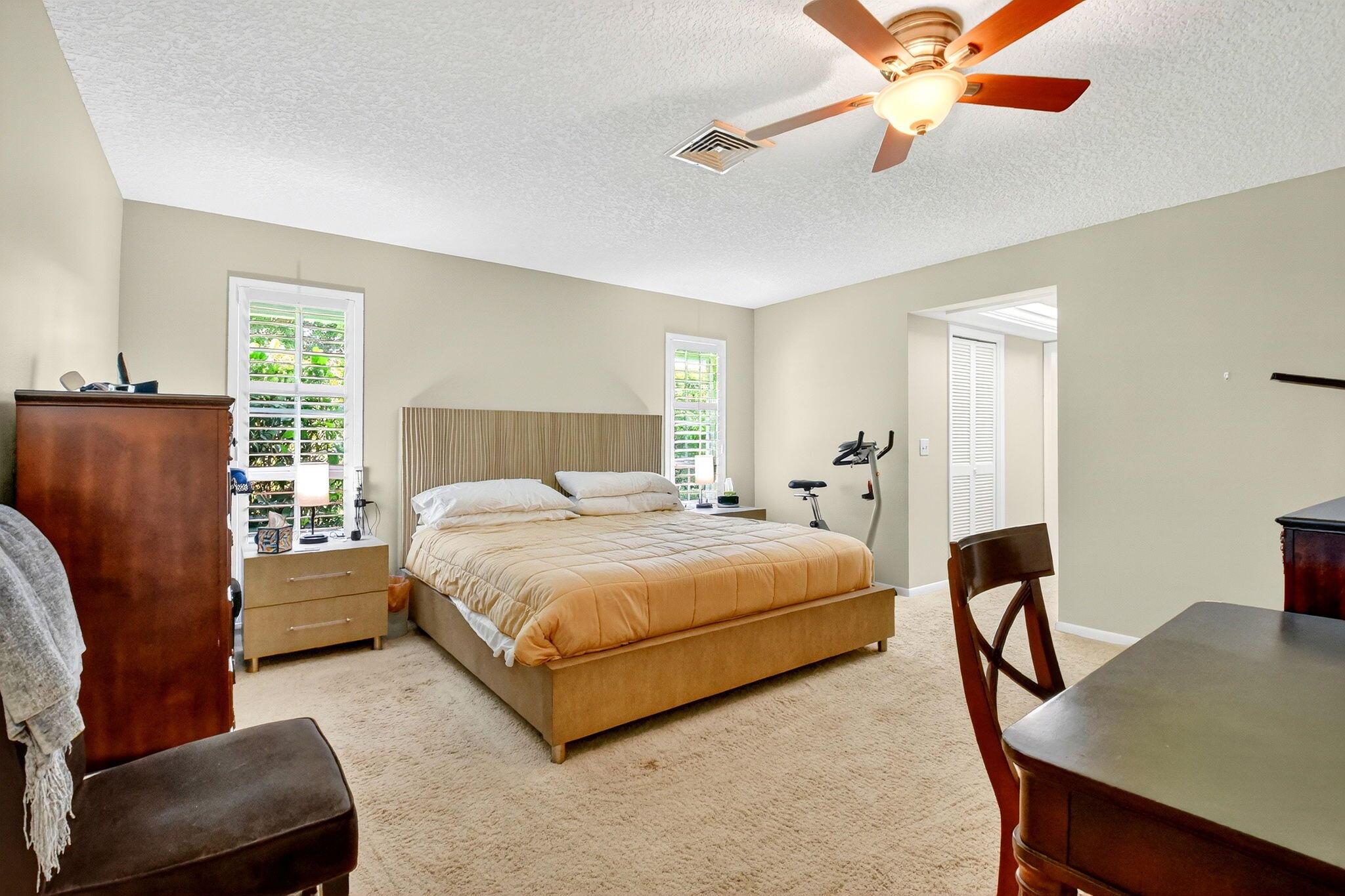 COLONY KEY VILLAS IN PB 2 - Residential