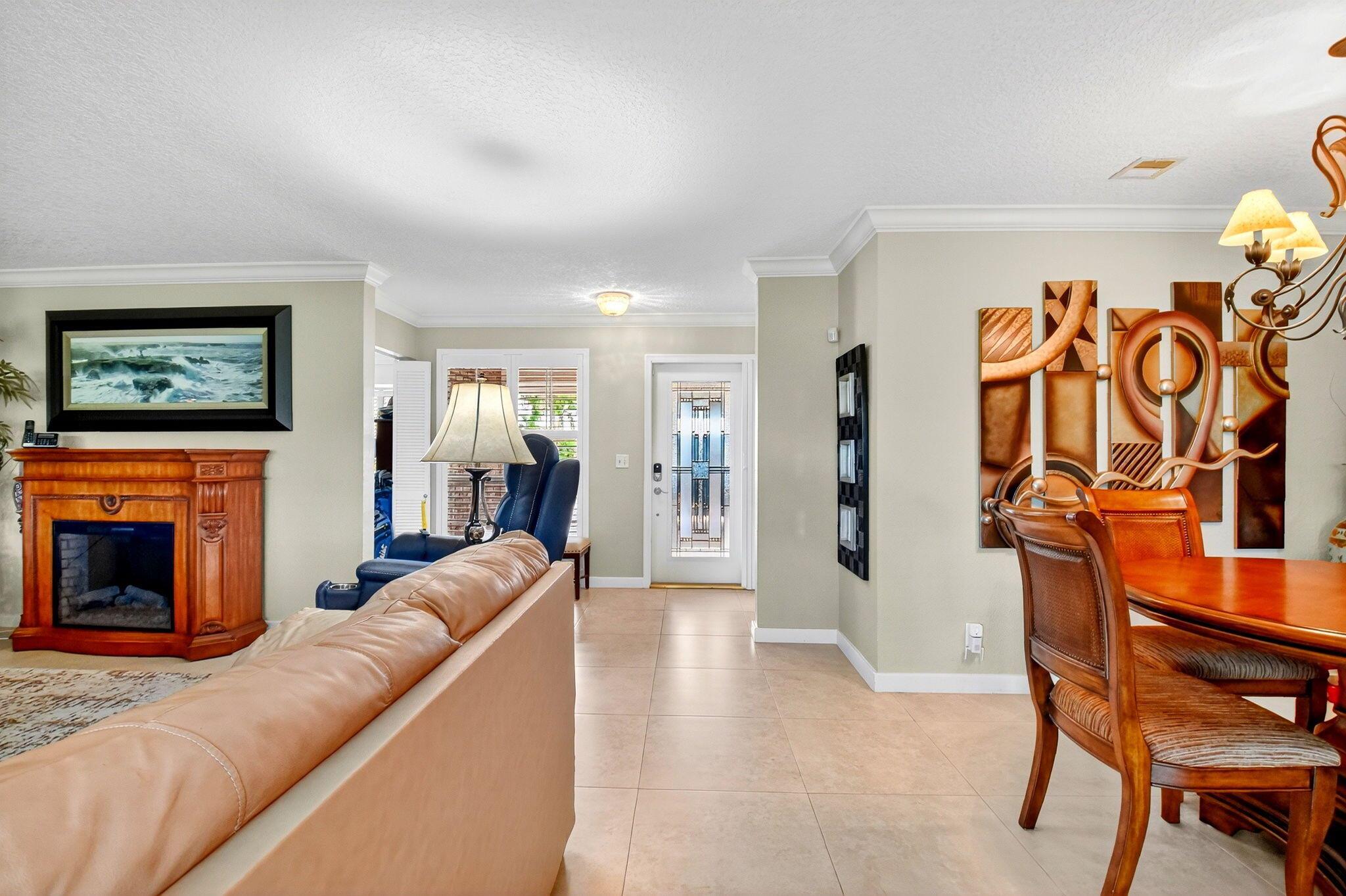 COLONY KEY VILLAS IN PB 2 - Residential