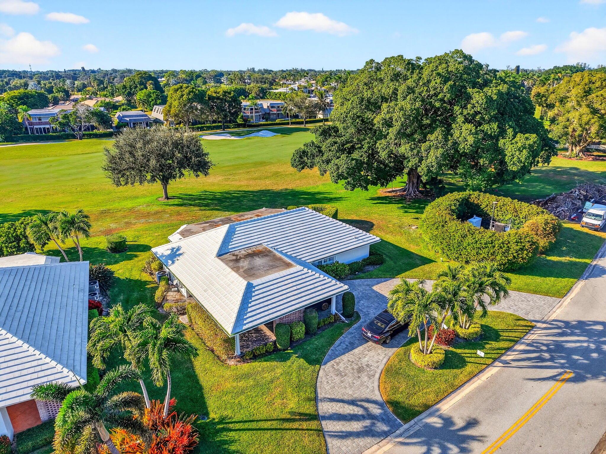 COLONY KEY VILLAS IN PB 2 - Residential