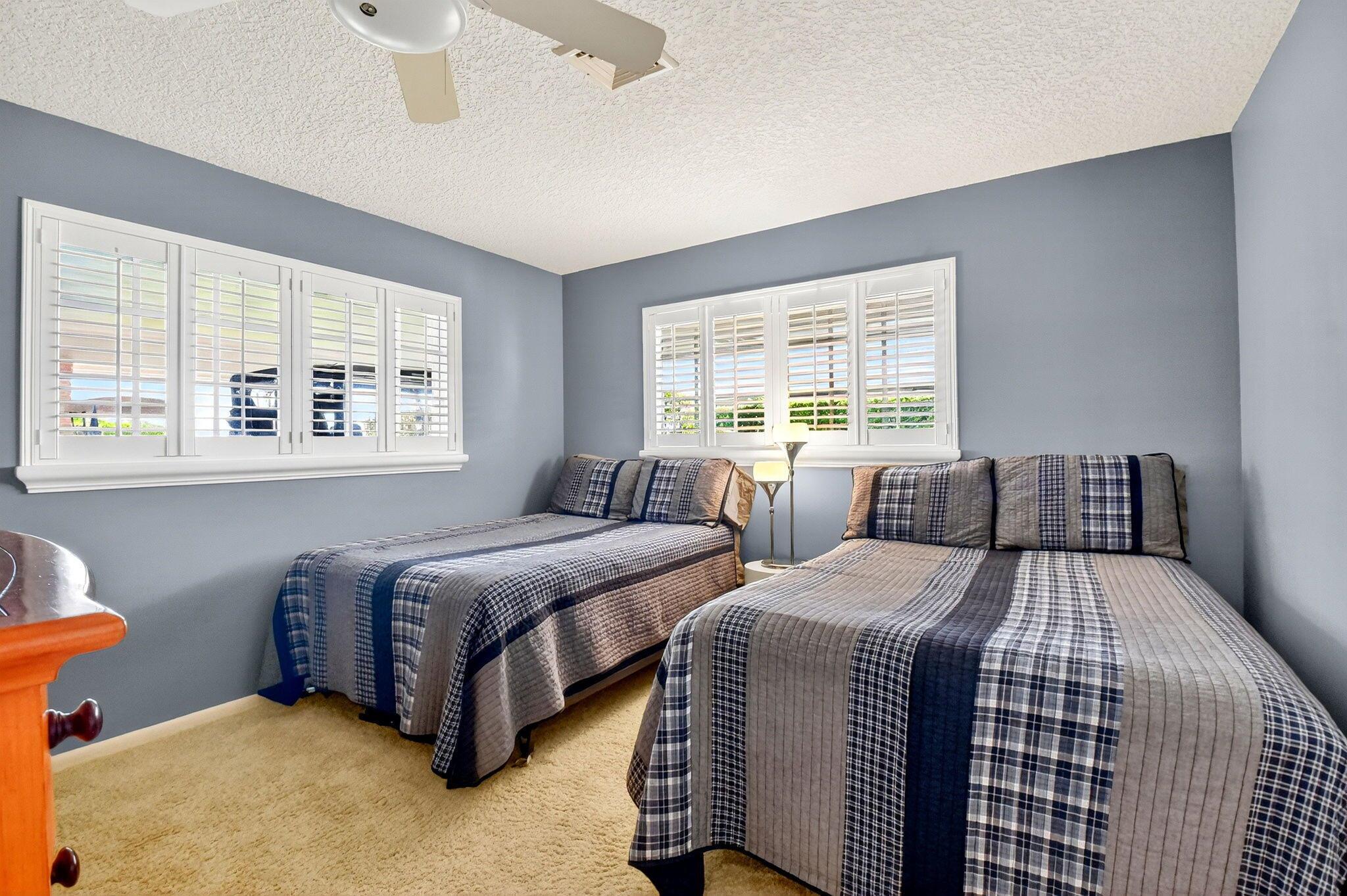 COLONY KEY VILLAS IN PB 2 - Residential