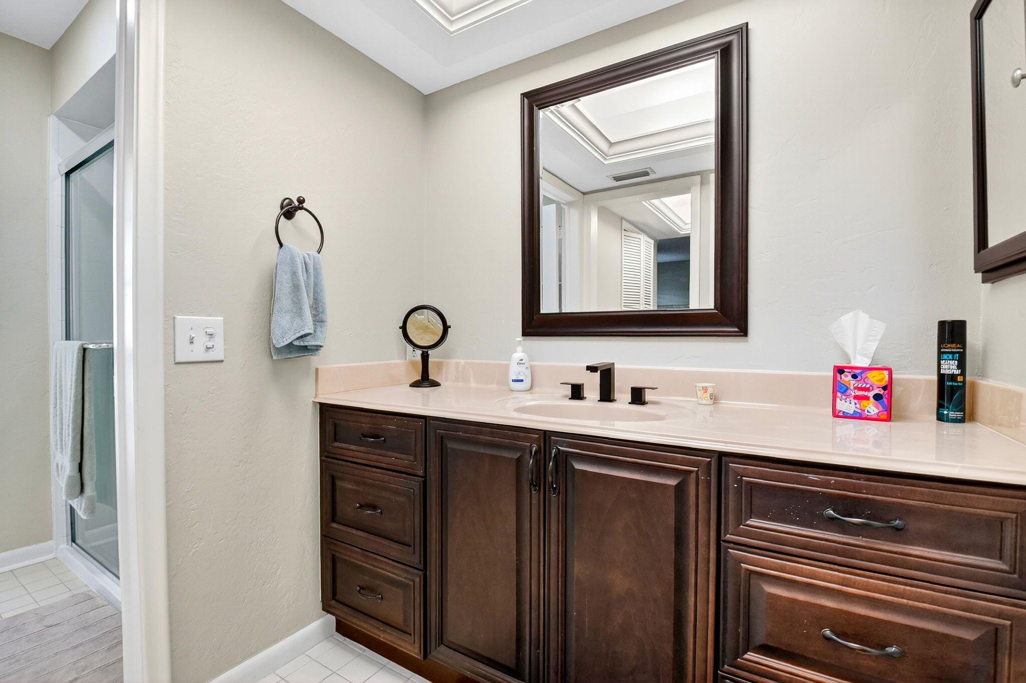 COLONY KEY VILLAS IN PB 2 - Residential