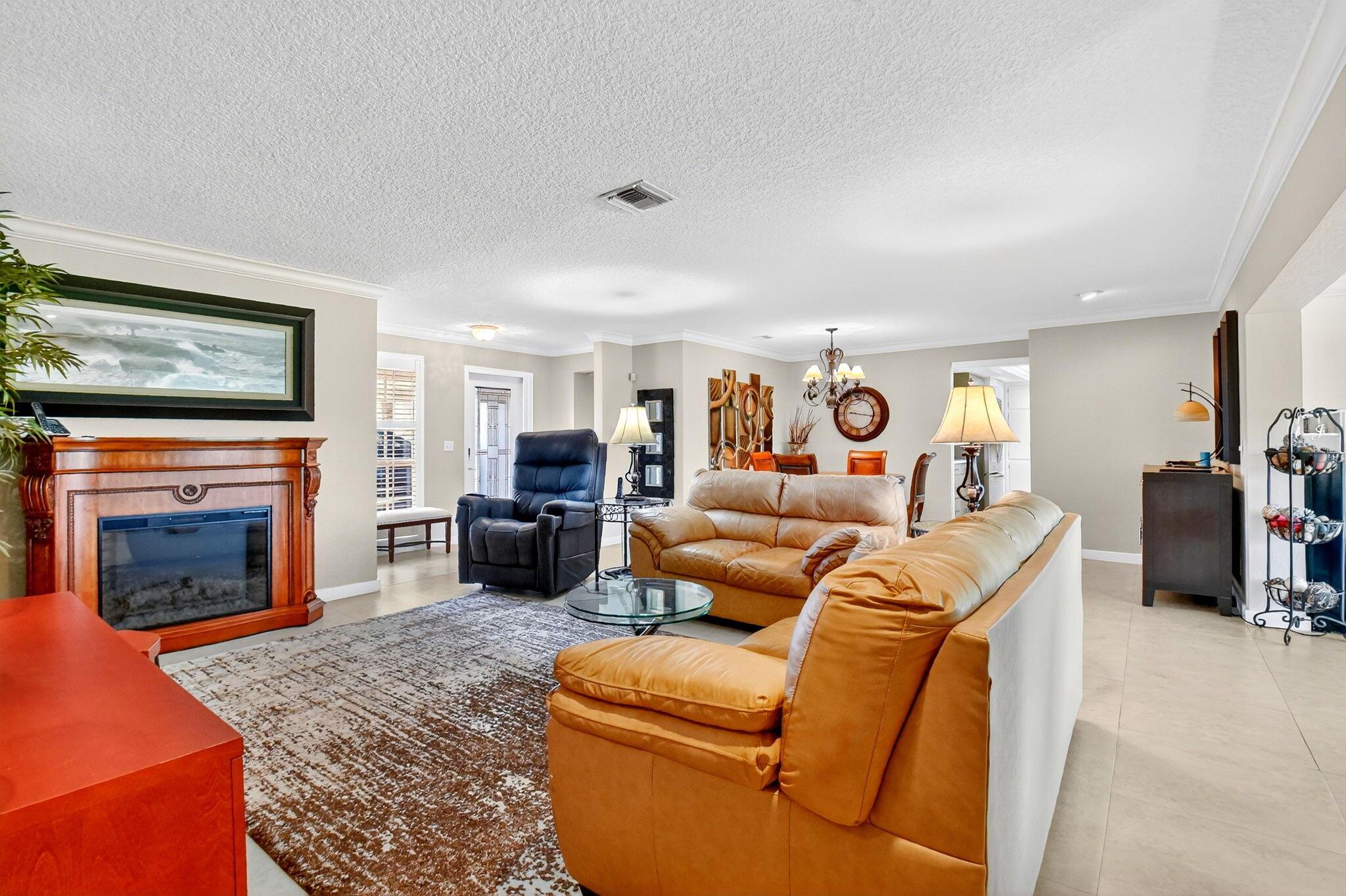 COLONY KEY VILLAS IN PB 2 - Residential