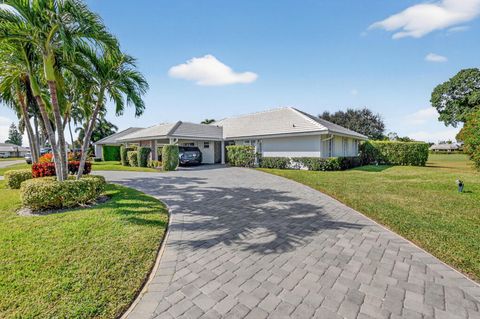 355 Villa Drive S Atlantis FL 33462