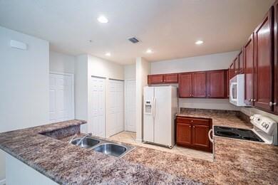 Paloma Lakes 176-171 B - Residential Lease
