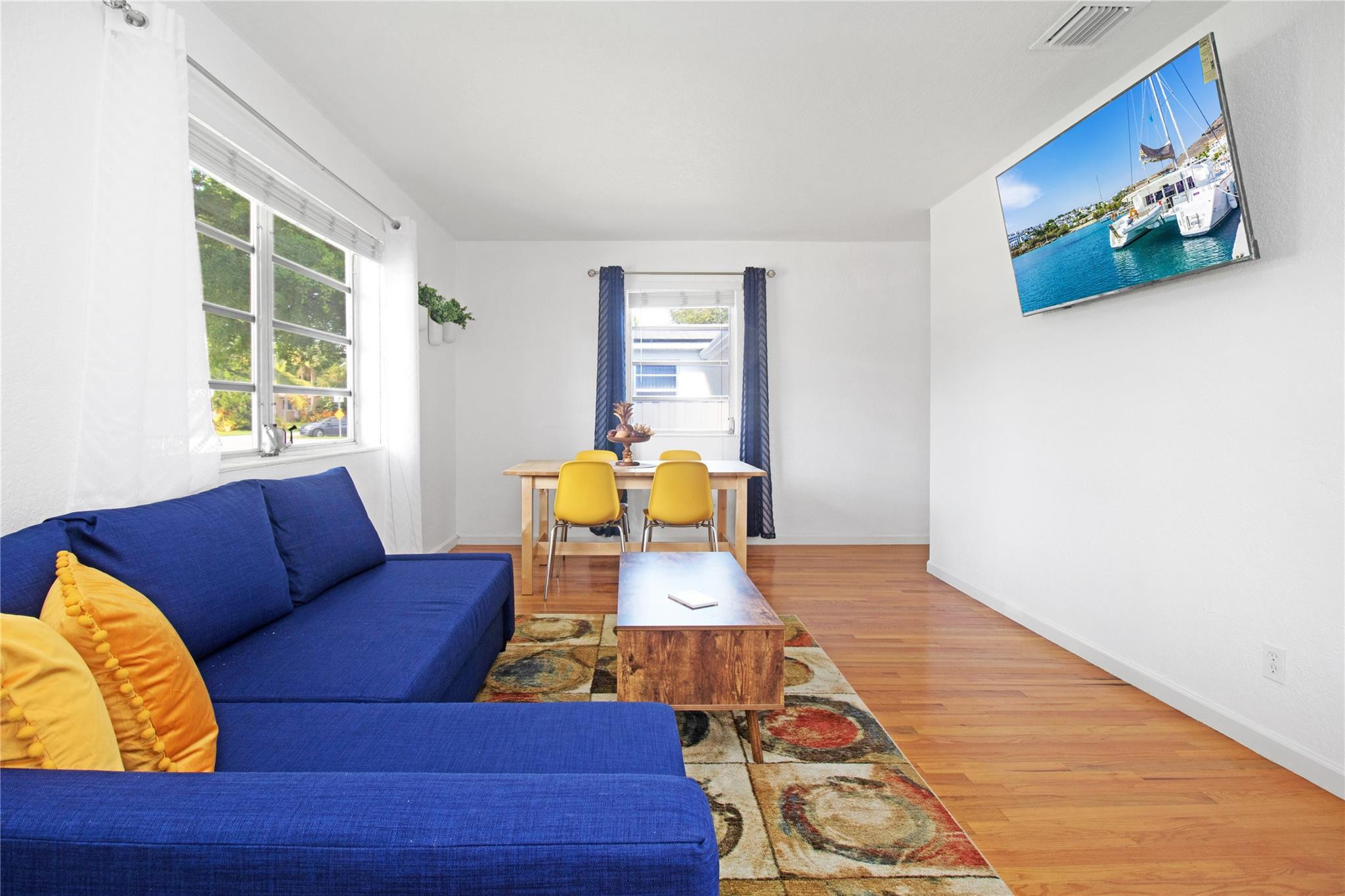 Poinsetta Park 8-35 B - Residential Income