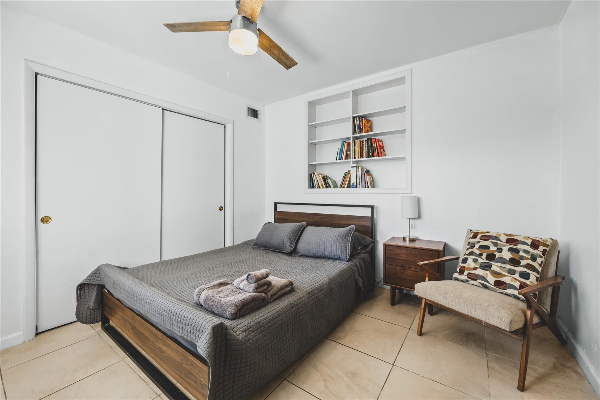 Poinsetta Park 8-35 B - Residential Income