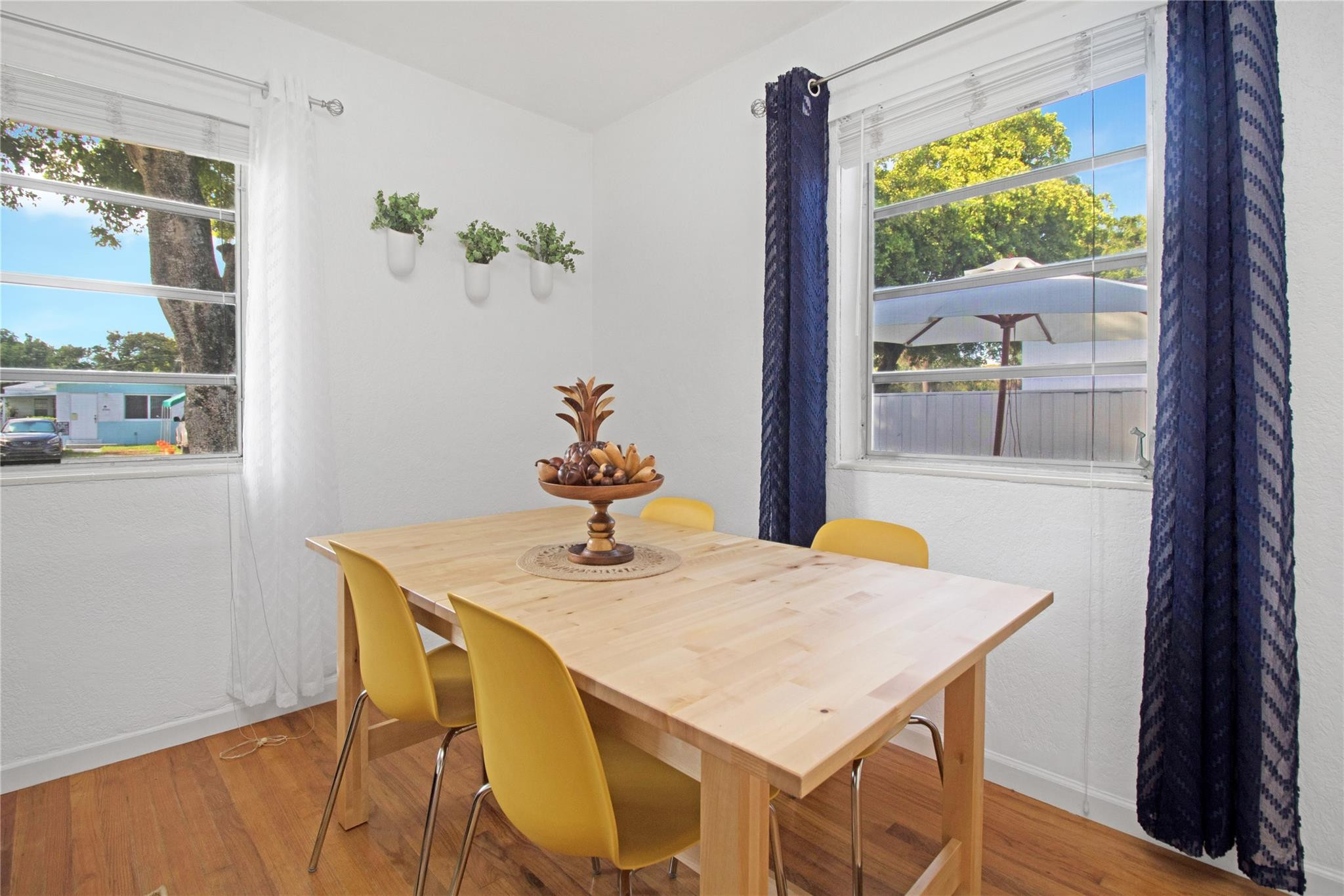 Poinsetta Park 8-35 B - Residential Income