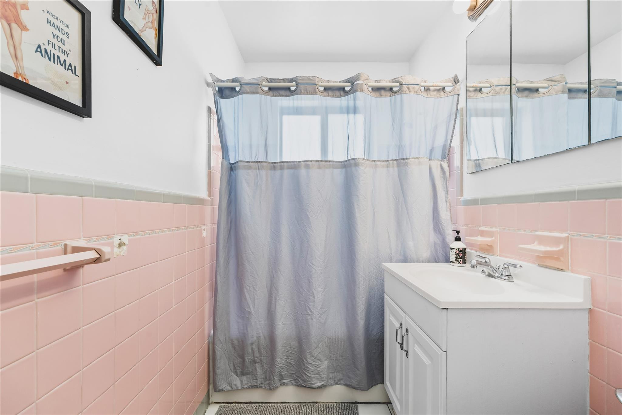 Poinsetta Park 8-35 B - Residential Income