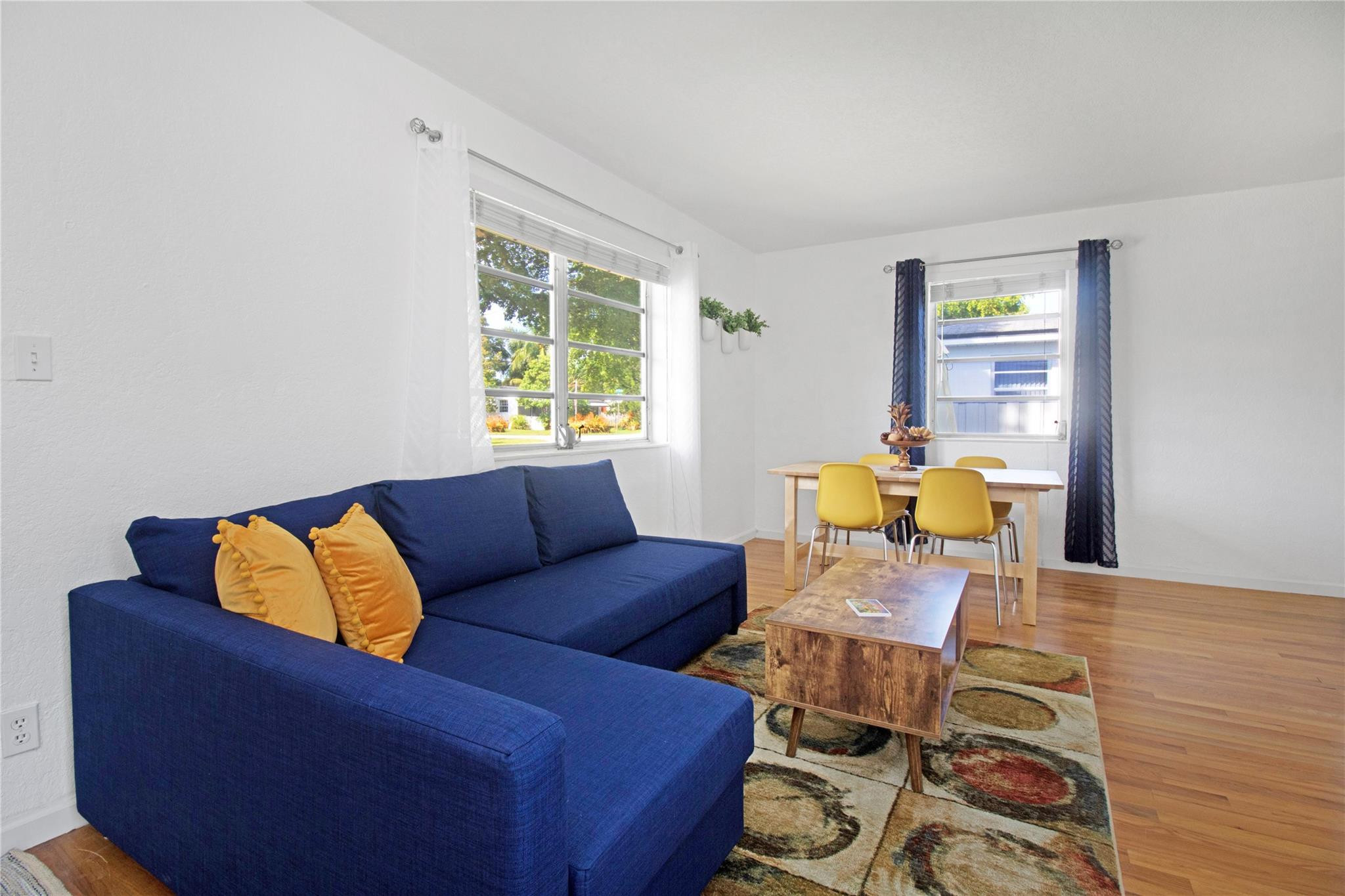 Poinsetta Park 8-35 B - Residential Income