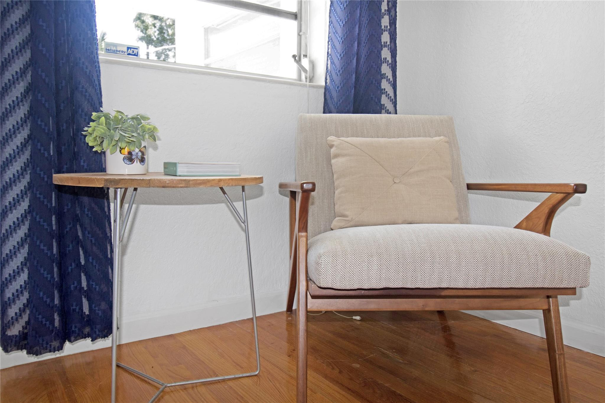 Poinsetta Park 8-35 B - Residential Income