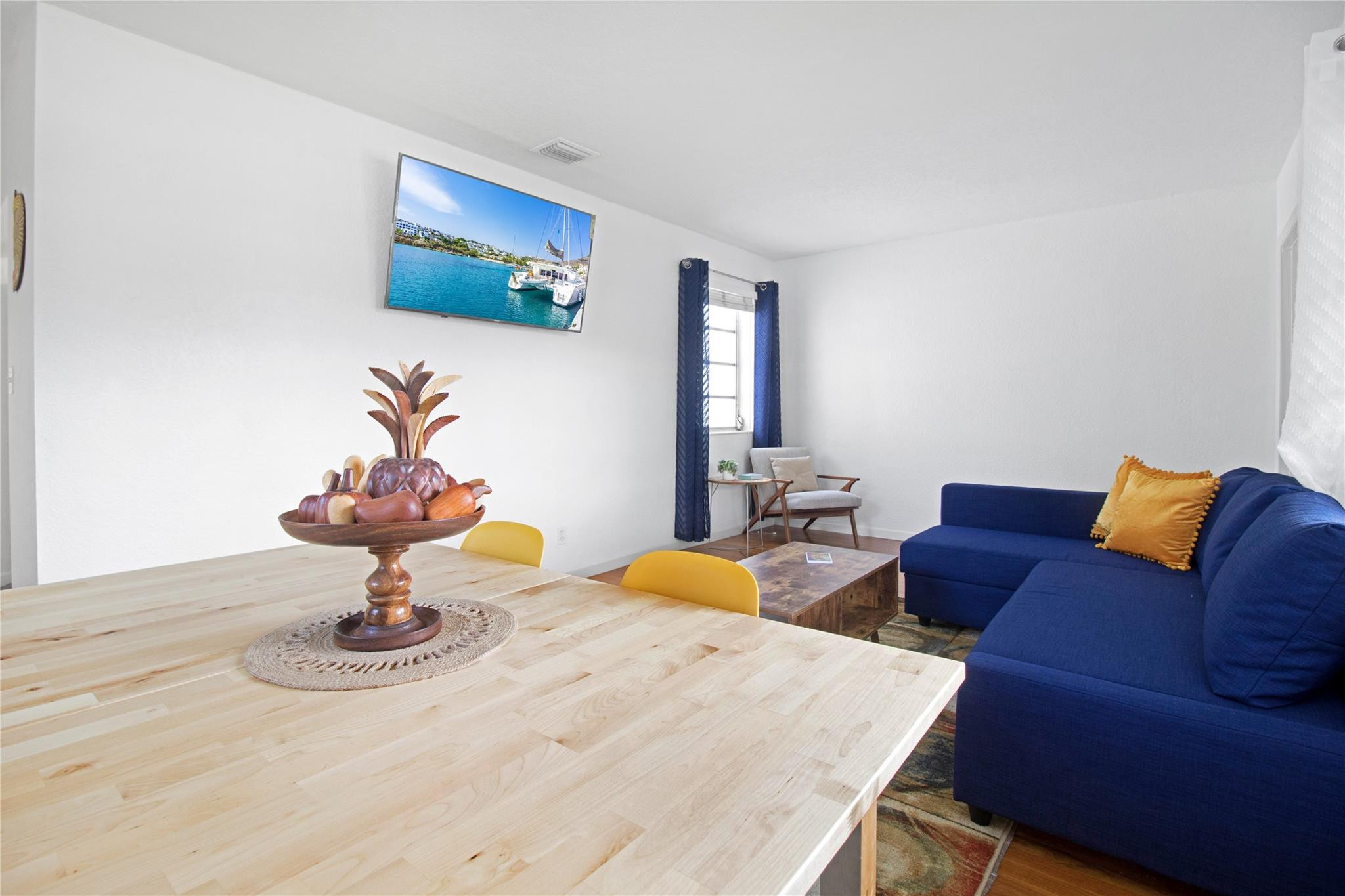 Poinsetta Park 8-35 B - Residential Income