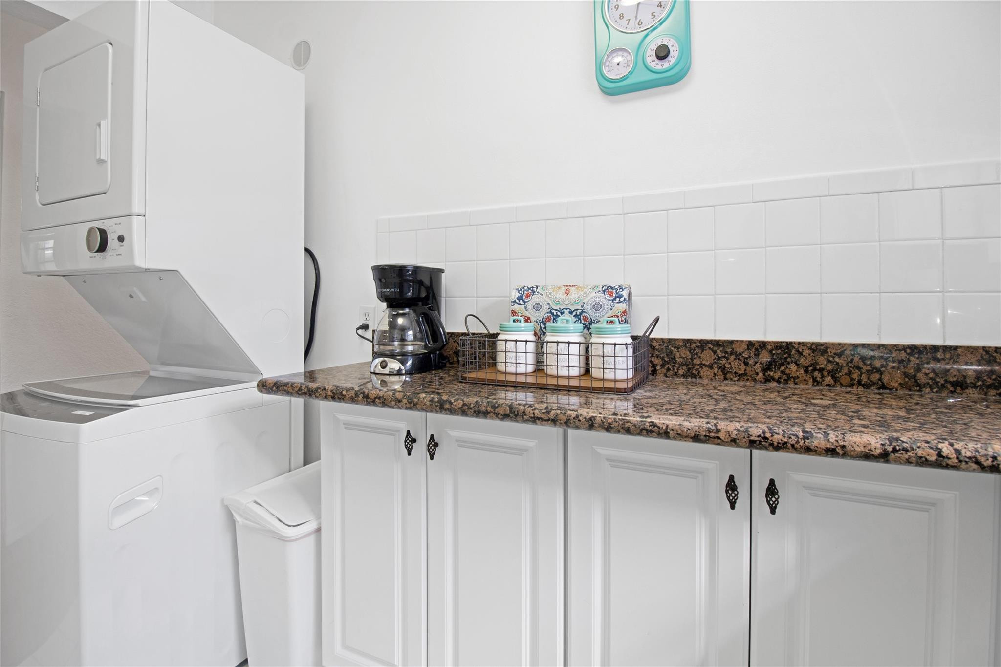 Poinsetta Park 8-35 B - Residential Income