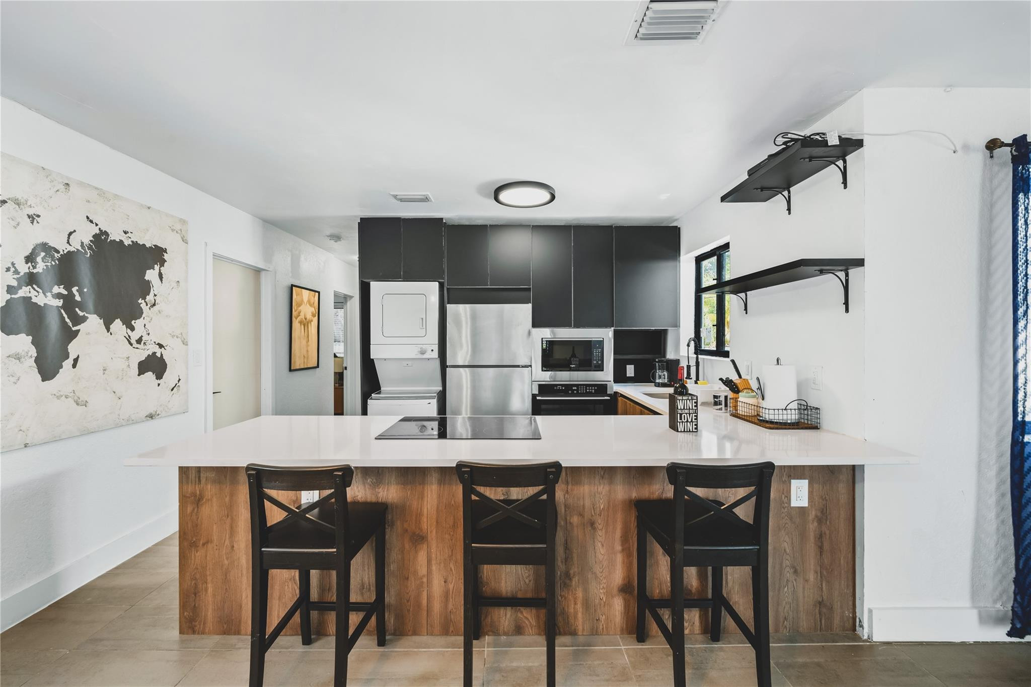 Poinsetta Park 8-35 B - Residential Income