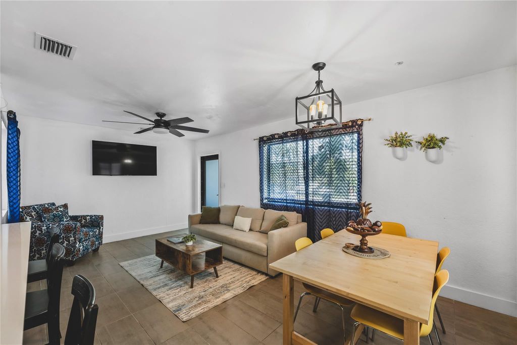 Photo of 1625 Cleveland Street, Hollywood, FL 33020 (MLS # F10551991)