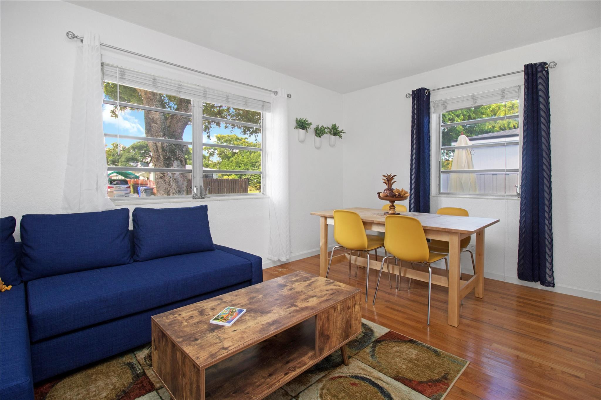 Poinsetta Park 8-35 B - Residential Income