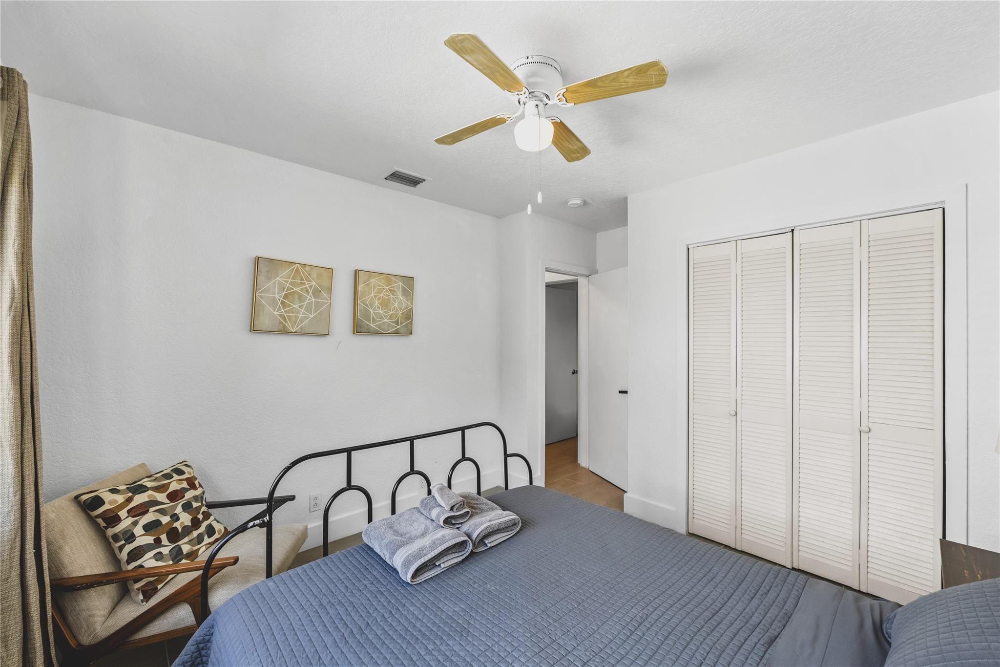 Poinsetta Park 8-35 B - Residential Income