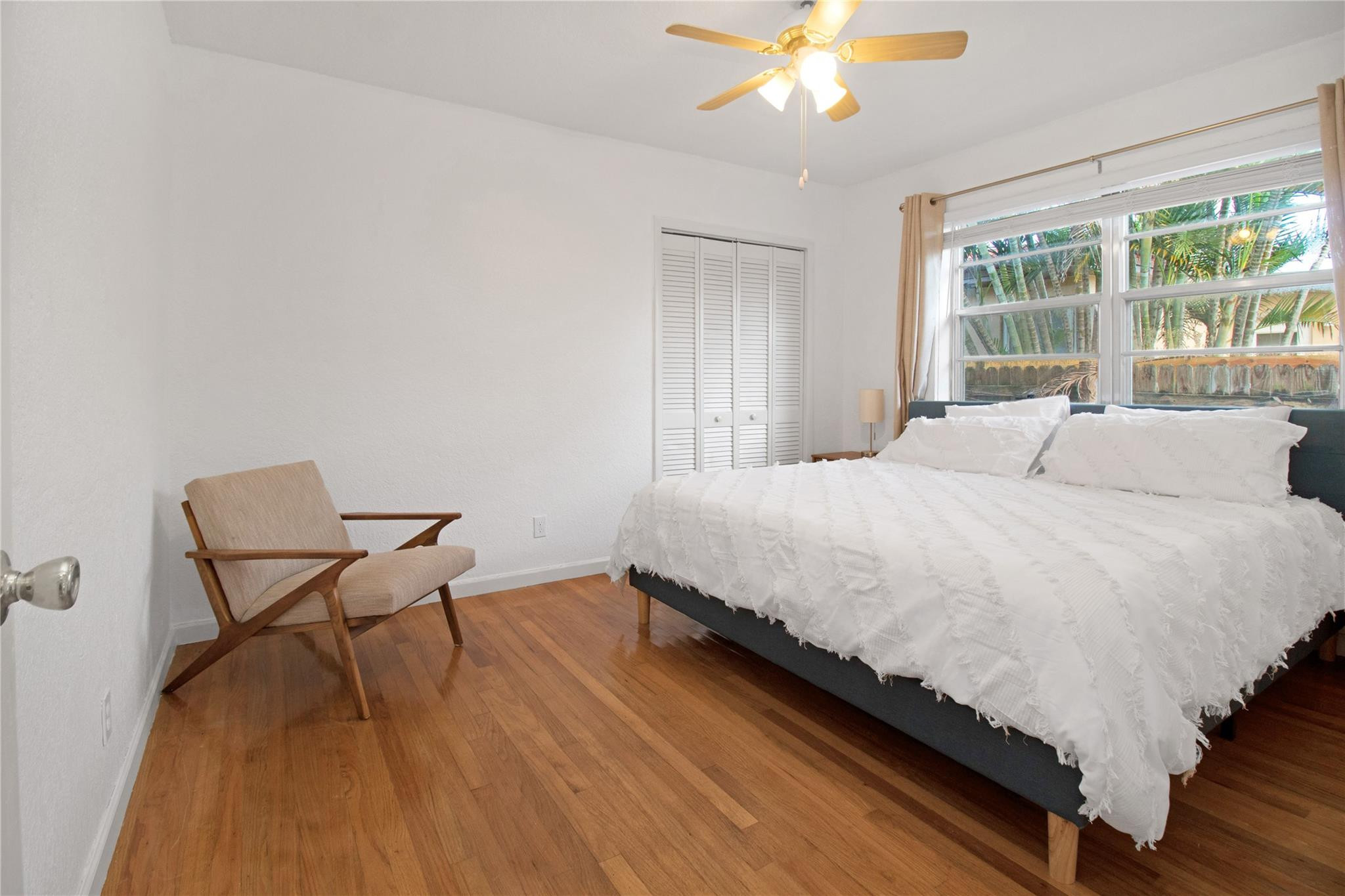 Poinsetta Park 8-35 B - Residential Income