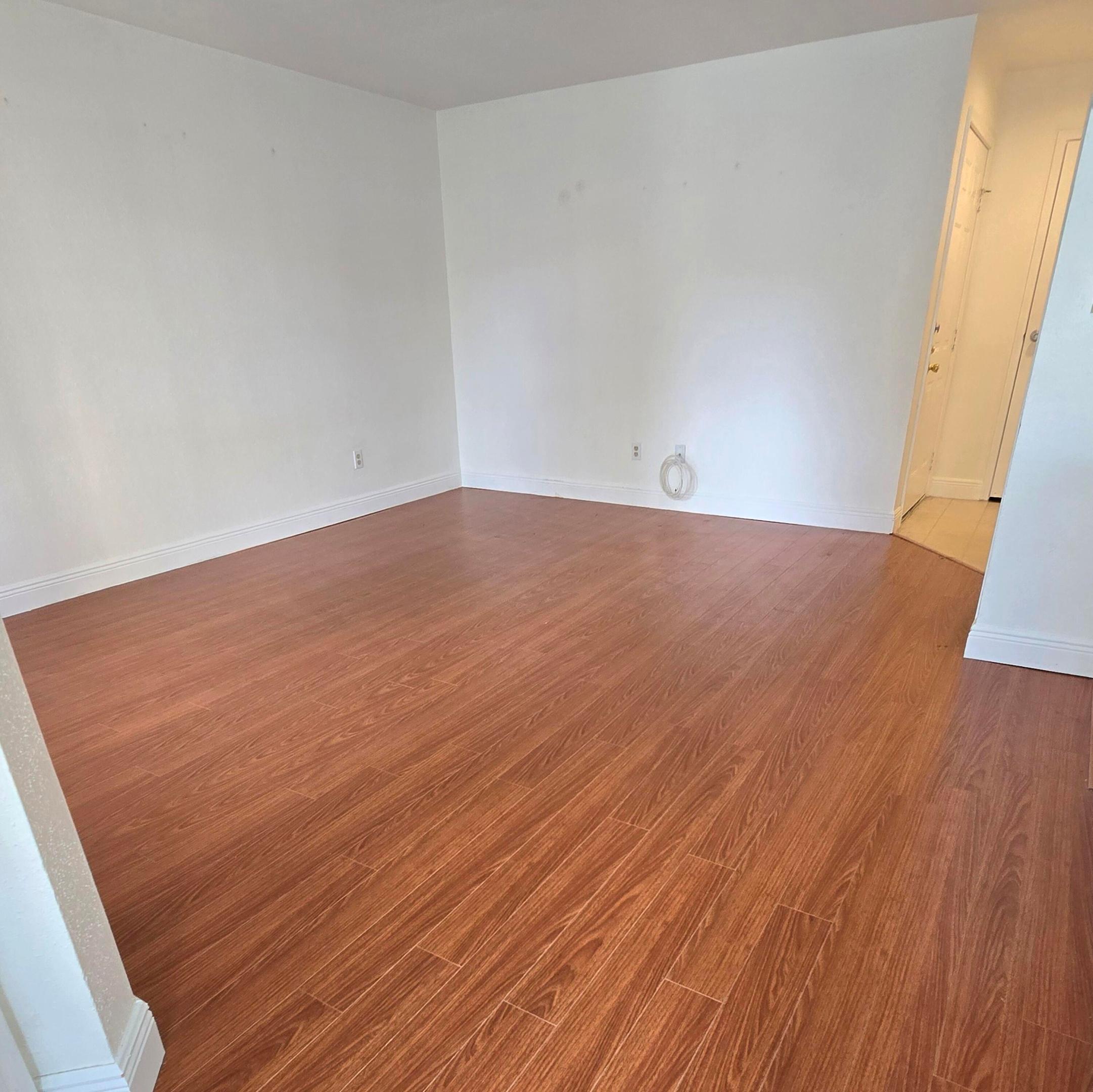 SAVANNAH AT RIVERSIDE CONDO - Residential