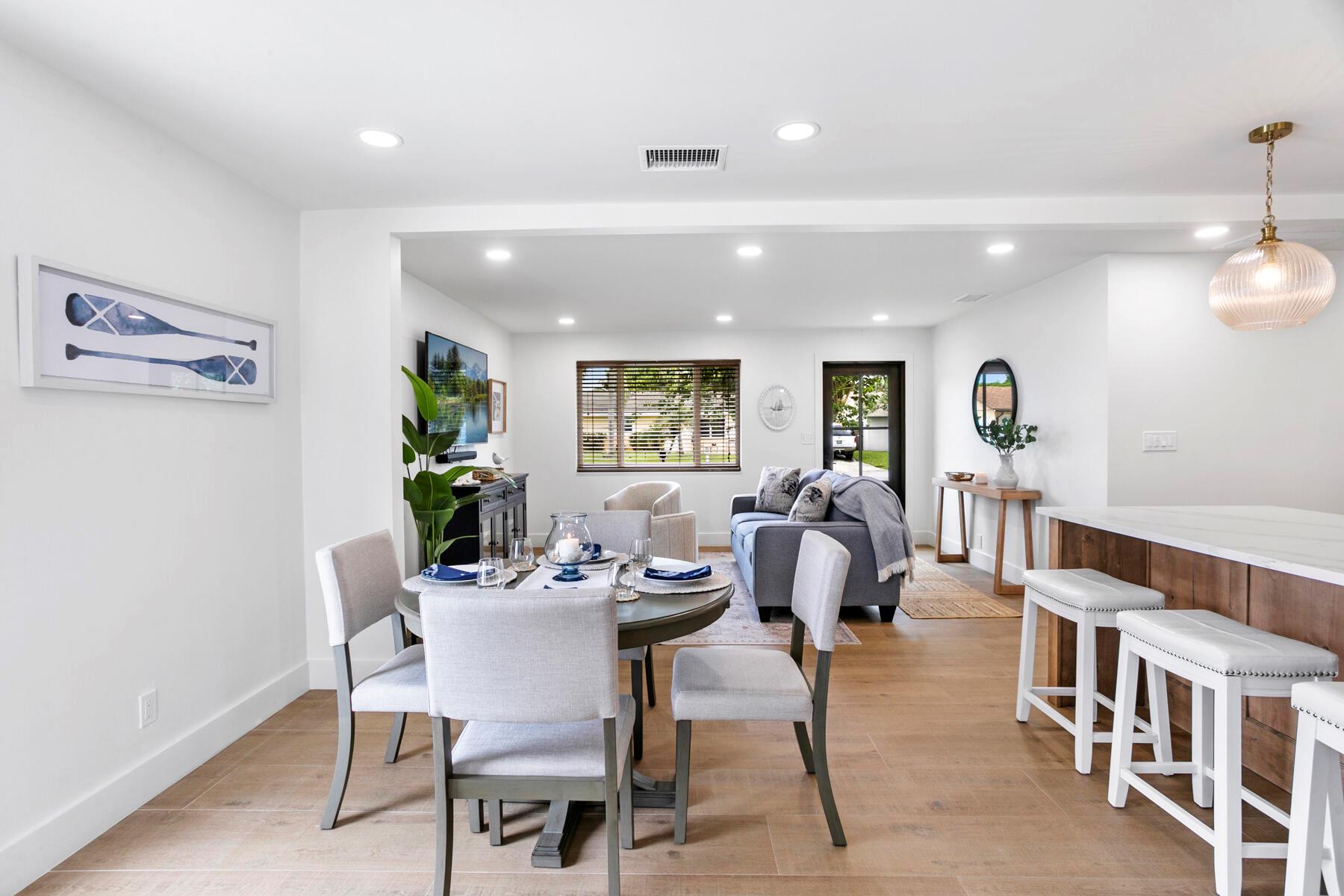 PALM BEACH SQUARE UNIT 5 - Residential Lease