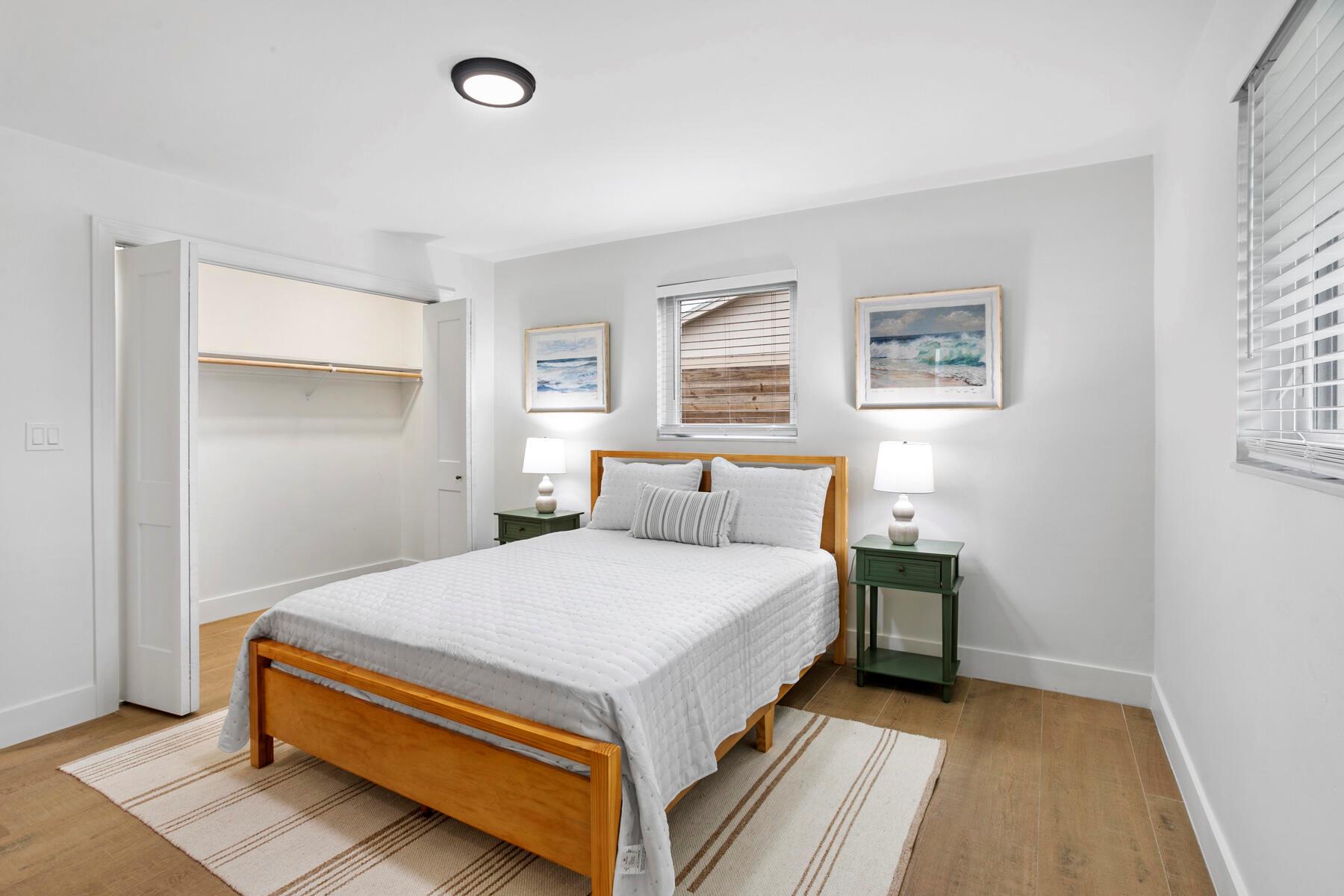 PALM BEACH SQUARE UNIT 5 - Residential Lease