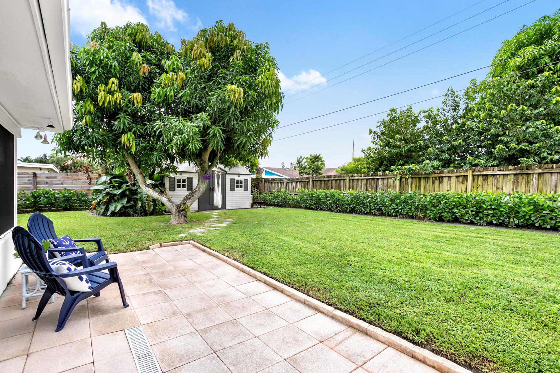 PALM BEACH SQUARE UNIT 5 - Residential Lease