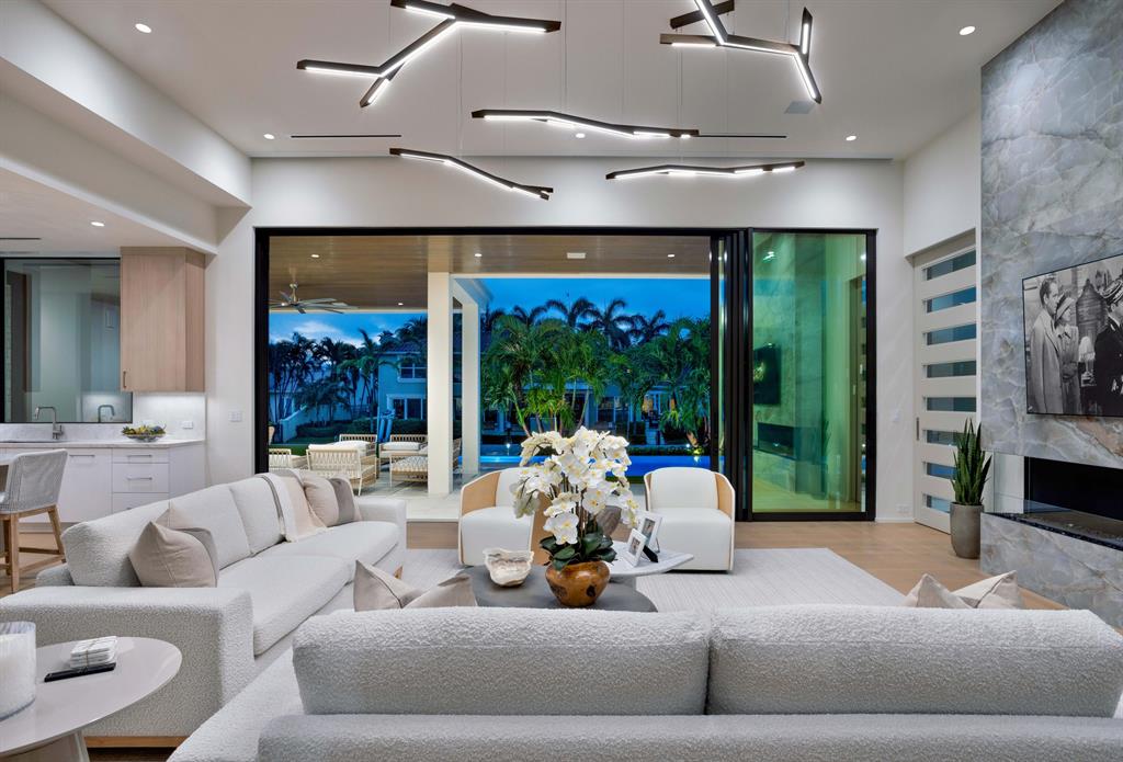 BOCA BAY COLONY - Residential