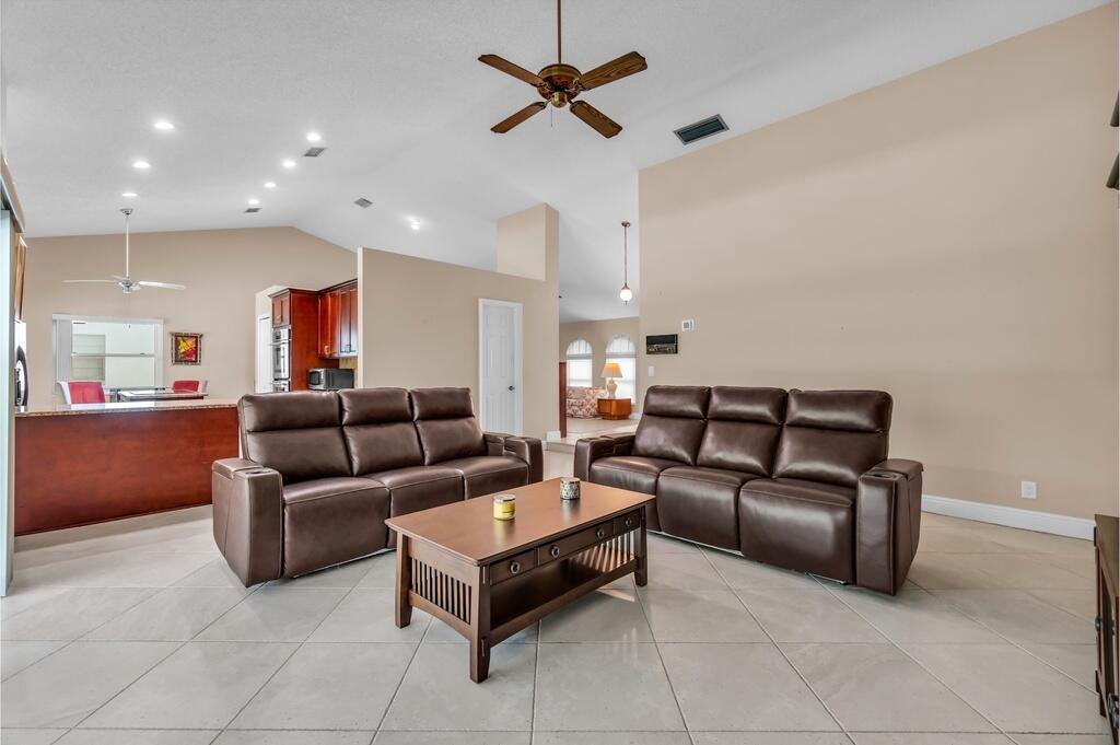 CYPRESS RUN - Residential